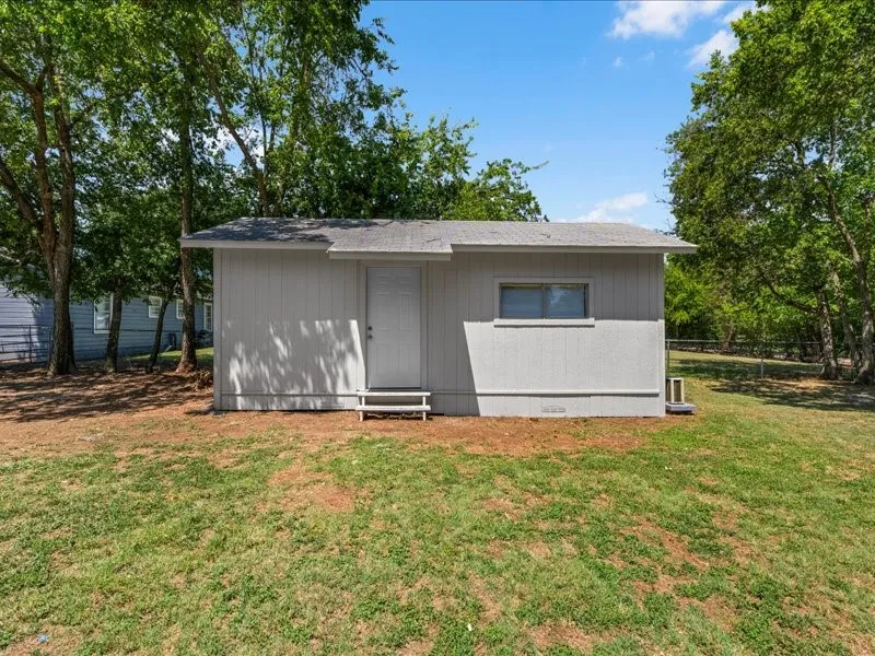 Single Family Residence For Sale in Tarrant County , 708 Race Street, Crowley, Texas 76036, 5 Bedroom, 3 Bathroom, Garage spaces, 1,358 Sqft, built in 1955, mls#21341662, Real Estate Agent in Crowley, Homes For Sale in Tarrant county, Homes For Sale in Crowley, Realtor in Crowley Texas, Real Estate Brokerage Independent Realty Texas, Luminita Cordes Realtor