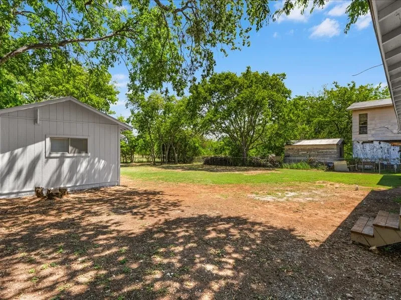 Single Family Residence For Sale in Tarrant County , 708 Race Street, Crowley, Texas 76036, 5 Bedroom, 3 Bathroom, Garage spaces, 1,358 Sqft, built in 1955, mls#21341662, Real Estate Agent in Crowley, Homes For Sale in Tarrant county, Homes For Sale in Crowley, Realtor in Crowley Texas, Real Estate Brokerage Independent Realty Texas, Luminita Cordes Realtor