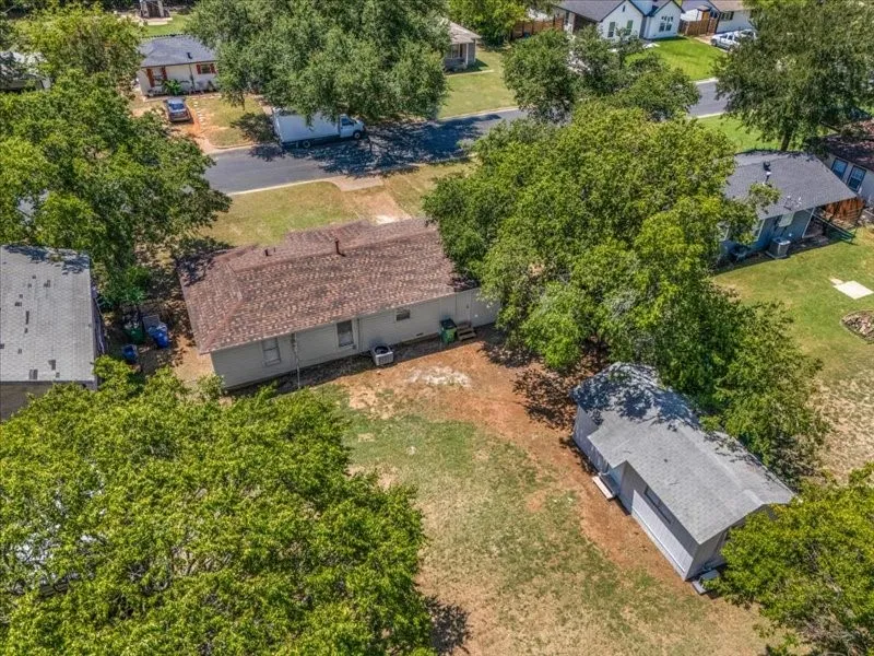 Single Family Residence For Sale in Tarrant County , 708 Race Street, Crowley, Texas 76036, 5 Bedroom, 3 Bathroom, Garage spaces, 1,358 Sqft, built in 1955, mls#21341662, Real Estate Agent in Crowley, Homes For Sale in Tarrant county, Homes For Sale in Crowley, Realtor in Crowley Texas, Real Estate Brokerage Independent Realty Texas, Luminita Cordes Realtor