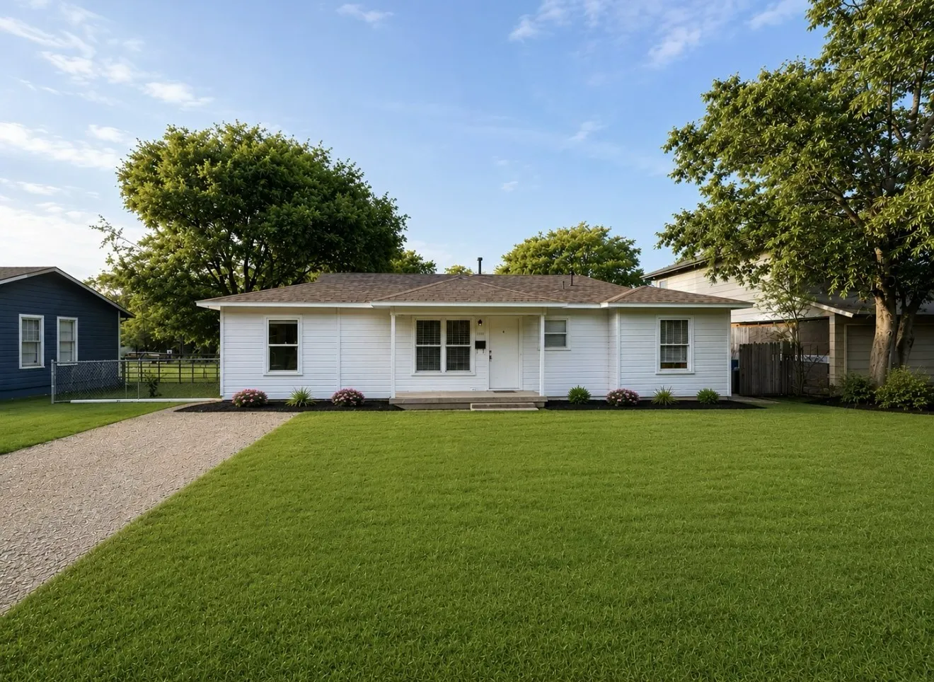 Single Family Residence For Sale in Tarrant County , 708 Race Street, Crowley, Texas 76036, 5 Bedroom, 3 Bathroom, Garage spaces, 1,358 Sqft, built in 1955, mls#21341662, Real Estate Agent in Crowley, Homes For Sale in Tarrant county, Homes For Sale in Crowley, Realtor in Crowley Texas, Real Estate Brokerage Independent Realty Texas, Luminita Cordes Realtor