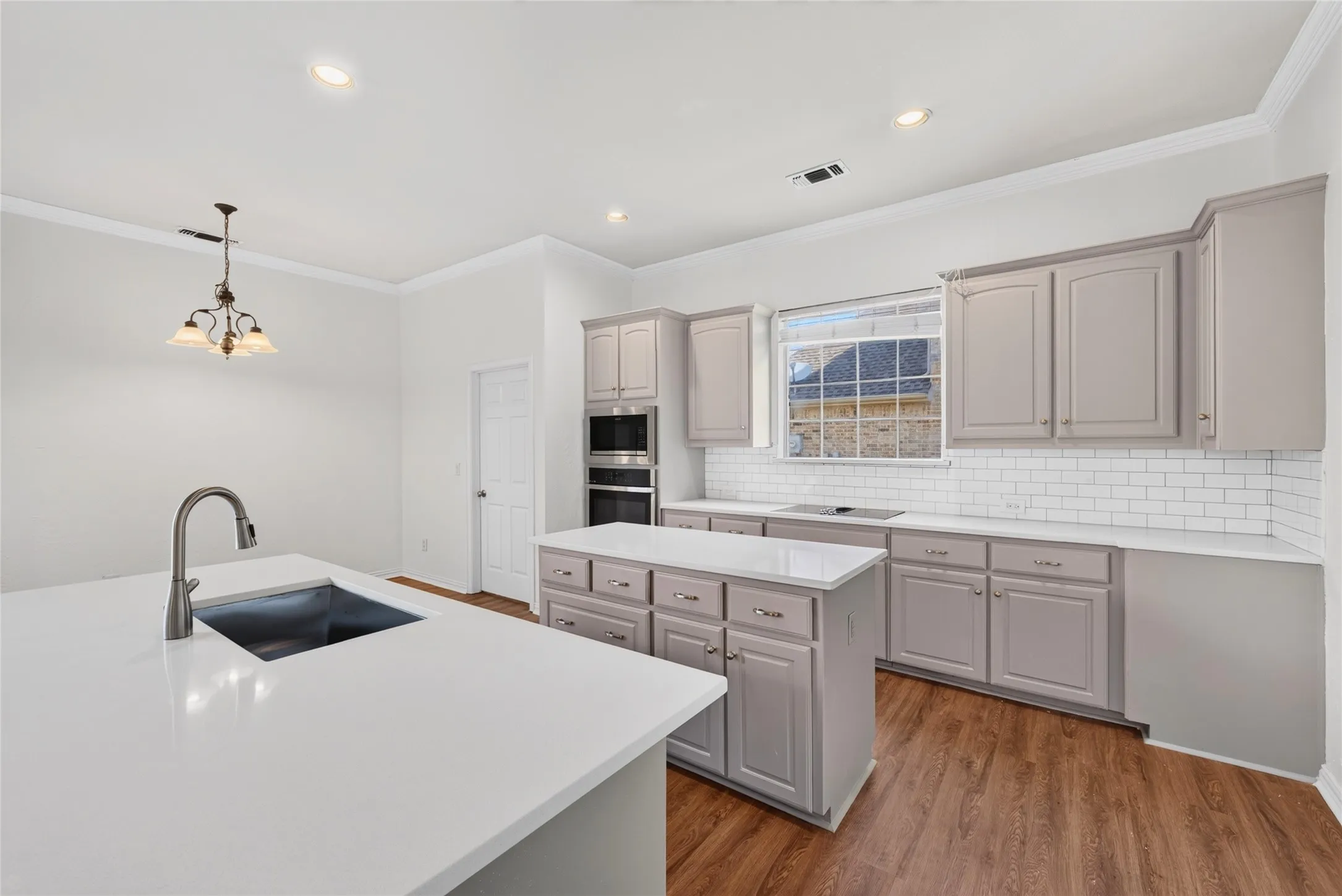 Single Family Residence For Rent in Denton County , 3731 Charter Drive, Frisco, Texas 75034, 4 Bedroom, 3 Bathroom, 2 Garage spaces, 3,301 Sqft, built in 1999, mls#21341663, Real Estate Agent in Frisco, Homes For Rent in Denton county, Homes For Rent in Frisco, Realtor in Frisco Texas, Real Estate Brokerage Independent Realty Texas, Luminita Cordes Realtor