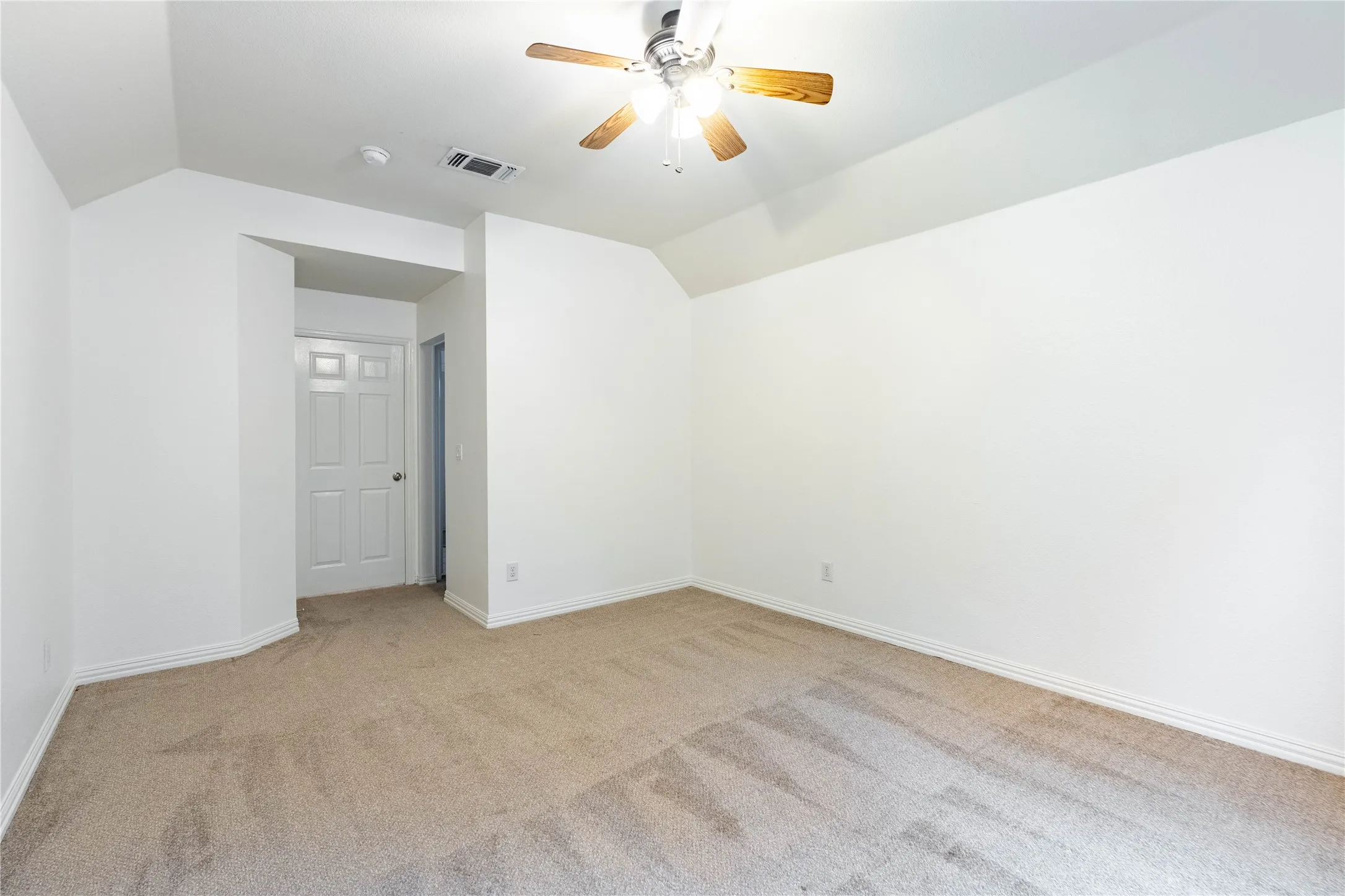 Single Family Residence For Rent in Denton County , 3731 Charter Drive, Frisco, Texas 75034, 4 Bedroom, 3 Bathroom, 2 Garage spaces, 3,301 Sqft, built in 1999, mls#21341663, Real Estate Agent in Frisco, Homes For Rent in Denton county, Homes For Rent in Frisco, Realtor in Frisco Texas, Real Estate Brokerage Independent Realty Texas, Luminita Cordes Realtor