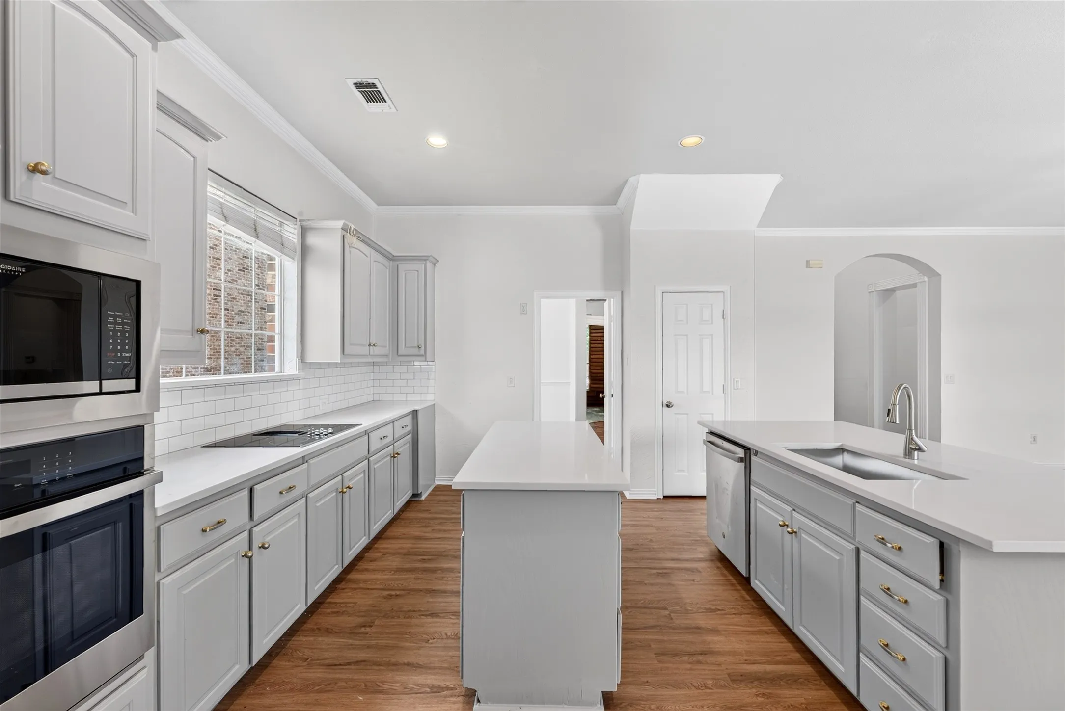 Single Family Residence For Rent in Denton County , 3731 Charter Drive, Frisco, Texas 75034, 4 Bedroom, 3 Bathroom, 2 Garage spaces, 3,301 Sqft, built in 1999, mls#21341663, Real Estate Agent in Frisco, Homes For Rent in Denton county, Homes For Rent in Frisco, Realtor in Frisco Texas, Real Estate Brokerage Independent Realty Texas, Luminita Cordes Realtor