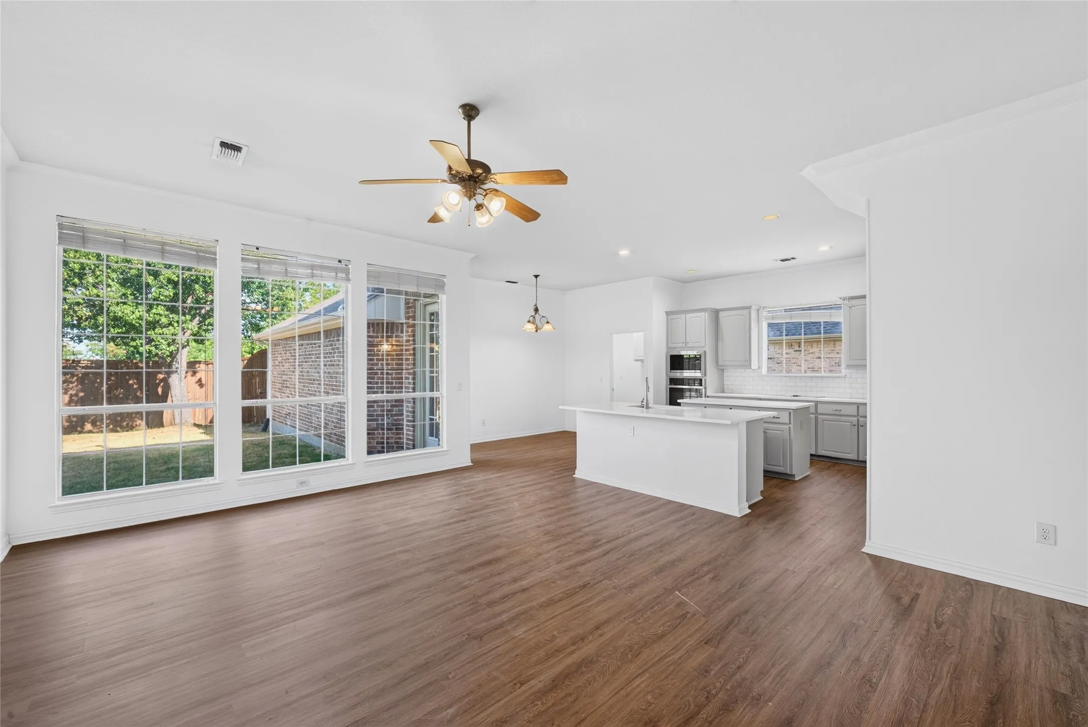 Single Family Residence For Rent in Denton County , 3731 Charter Drive, Frisco, Texas 75034, 4 Bedroom, 3 Bathroom, 2 Garage spaces, 3,301 Sqft, built in 1999, mls#21341663, Real Estate Agent in Frisco, Homes For Rent in Denton county, Homes For Rent in Frisco, Realtor in Frisco Texas, Real Estate Brokerage Independent Realty Texas, Luminita Cordes Realtor