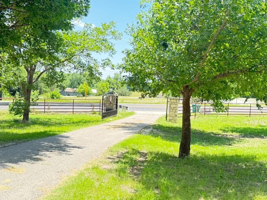 Ranch For Sale in Collin County , 2621 Fm 1827, Mc Kinney, Texas 75071, 0, 0, Garage spaces, 0 Sqft, built in 2015, mls#21297336, Real Estate Agent in Mc Kinney, Homes For Sale in Collin county, Homes For Sale in Mc Kinney, Realtor in Mc Kinney Texas, Real Estate Brokerage Independent Realty Texas, Luminita Cordes Realtor