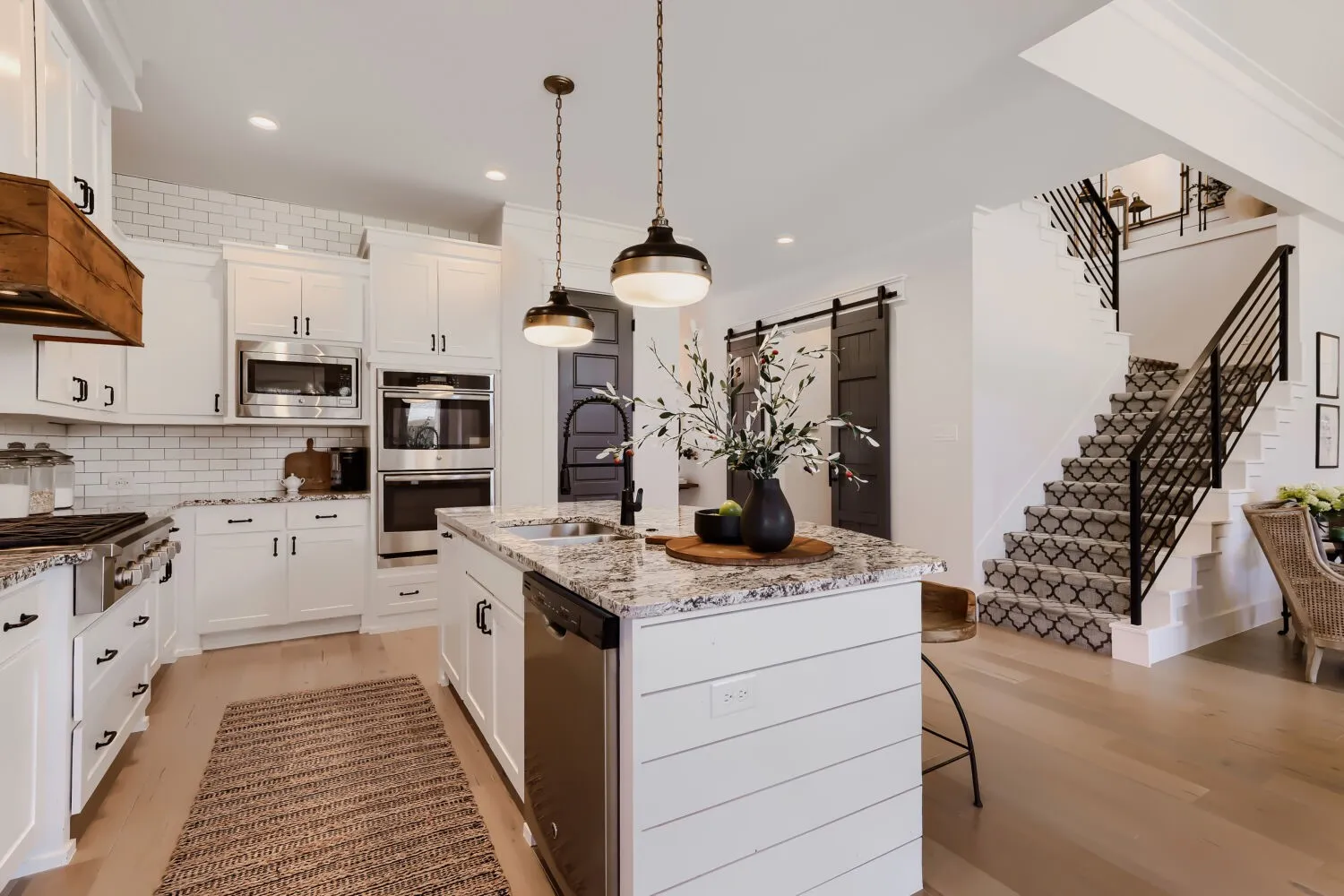 Single Family Residence For Sale in Collin County , 500 Lake Trail Lane, Prosper, Texas 75078, 5 Bedroom, 4 Bathroom, 2 Garage spaces, 3,412 Sqft, built in 2017, mls#21341592, Real Estate Agent in Prosper, Homes For Sale in Collin county, Homes For Sale in Prosper, Realtor in Prosper Texas, Real Estate Brokerage Independent Realty Texas, Luminita Cordes Realtor