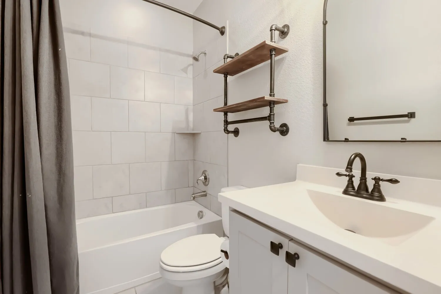 Single Family Residence For Sale in Collin County , 500 Lake Trail Lane, Prosper, Texas 75078, 5 Bedroom, 4 Bathroom, 2 Garage spaces, 3,412 Sqft, built in 2017, mls#21341592, Real Estate Agent in Prosper, Homes For Sale in Collin county, Homes For Sale in Prosper, Realtor in Prosper Texas, Real Estate Brokerage Independent Realty Texas, Luminita Cordes Realtor