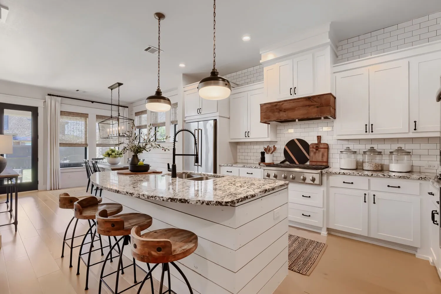 Single Family Residence For Sale in Collin County , 500 Lake Trail Lane, Prosper, Texas 75078, 5 Bedroom, 4 Bathroom, 2 Garage spaces, 3,412 Sqft, built in 2017, mls#21341592, Real Estate Agent in Prosper, Homes For Sale in Collin county, Homes For Sale in Prosper, Realtor in Prosper Texas, Real Estate Brokerage Independent Realty Texas, Luminita Cordes Realtor