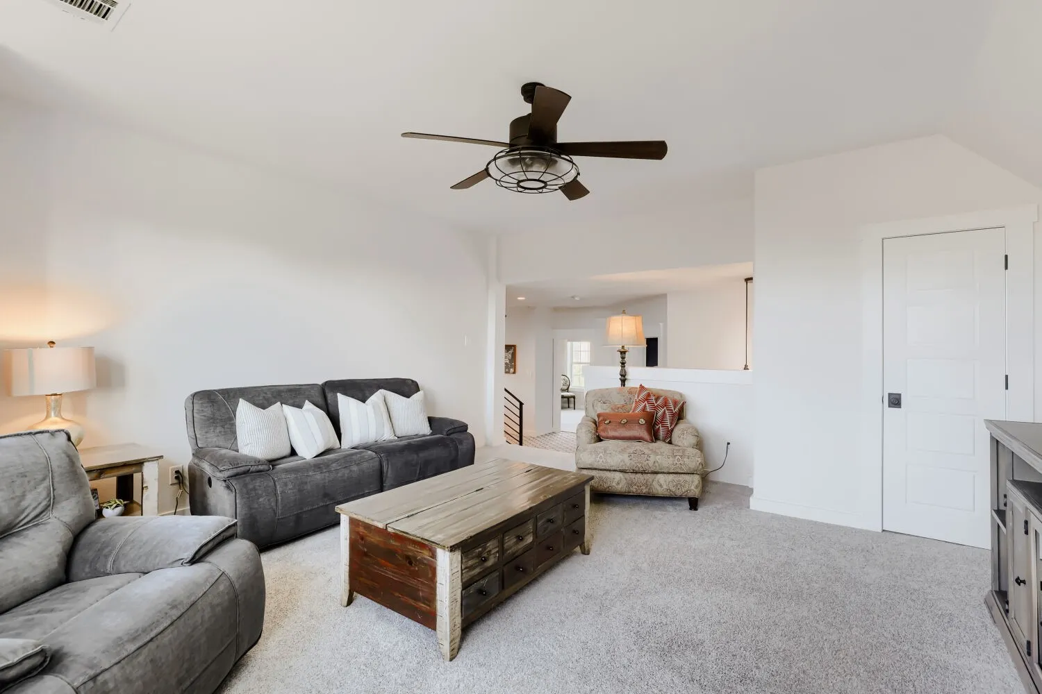 Single Family Residence For Sale in Collin County , 500 Lake Trail Lane, Prosper, Texas 75078, 5 Bedroom, 4 Bathroom, 2 Garage spaces, 3,412 Sqft, built in 2017, mls#21341592, Real Estate Agent in Prosper, Homes For Sale in Collin county, Homes For Sale in Prosper, Realtor in Prosper Texas, Real Estate Brokerage Independent Realty Texas, Luminita Cordes Realtor