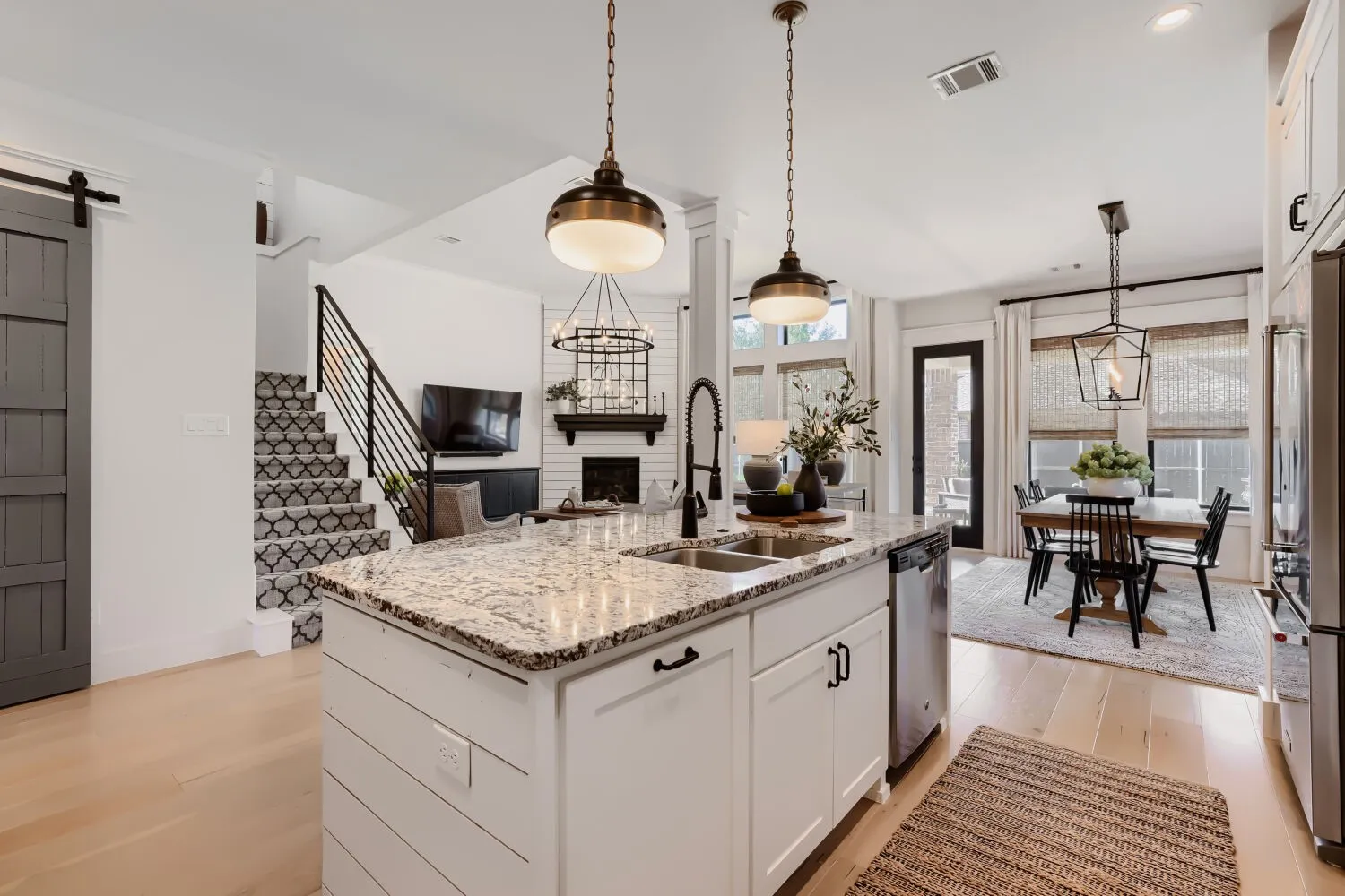 Single Family Residence For Sale in Collin County , 500 Lake Trail Lane, Prosper, Texas 75078, 5 Bedroom, 4 Bathroom, 2 Garage spaces, 3,412 Sqft, built in 2017, mls#21341592, Real Estate Agent in Prosper, Homes For Sale in Collin county, Homes For Sale in Prosper, Realtor in Prosper Texas, Real Estate Brokerage Independent Realty Texas, Luminita Cordes Realtor