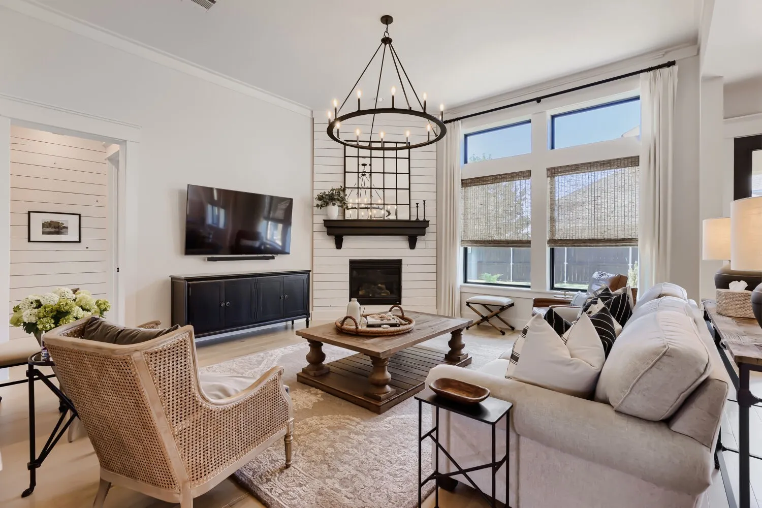 Single Family Residence For Sale in Collin County , 500 Lake Trail Lane, Prosper, Texas 75078, 5 Bedroom, 4 Bathroom, 2 Garage spaces, 3,412 Sqft, built in 2017, mls#21341592, Real Estate Agent in Prosper, Homes For Sale in Collin county, Homes For Sale in Prosper, Realtor in Prosper Texas, Real Estate Brokerage Independent Realty Texas, Luminita Cordes Realtor