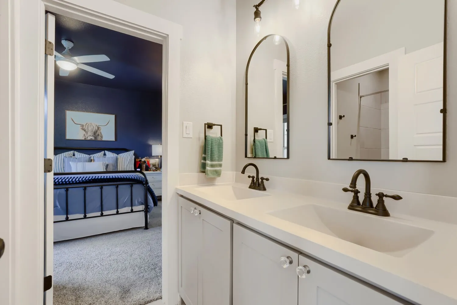 Single Family Residence For Sale in Collin County , 500 Lake Trail Lane, Prosper, Texas 75078, 5 Bedroom, 4 Bathroom, 2 Garage spaces, 3,412 Sqft, built in 2017, mls#21341592, Real Estate Agent in Prosper, Homes For Sale in Collin county, Homes For Sale in Prosper, Realtor in Prosper Texas, Real Estate Brokerage Independent Realty Texas, Luminita Cordes Realtor