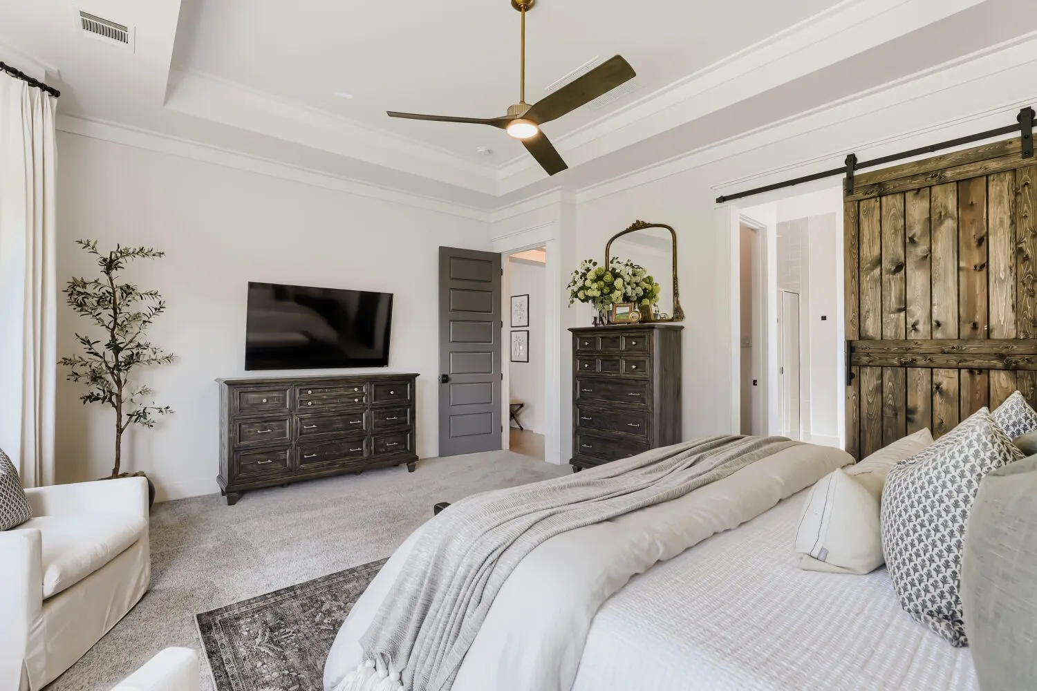 Single Family Residence For Sale in Collin County , 500 Lake Trail Lane, Prosper, Texas 75078, 5 Bedroom, 4 Bathroom, 2 Garage spaces, 3,412 Sqft, built in 2017, mls#21341592, Real Estate Agent in Prosper, Homes For Sale in Collin county, Homes For Sale in Prosper, Realtor in Prosper Texas, Real Estate Brokerage Independent Realty Texas, Luminita Cordes Realtor
