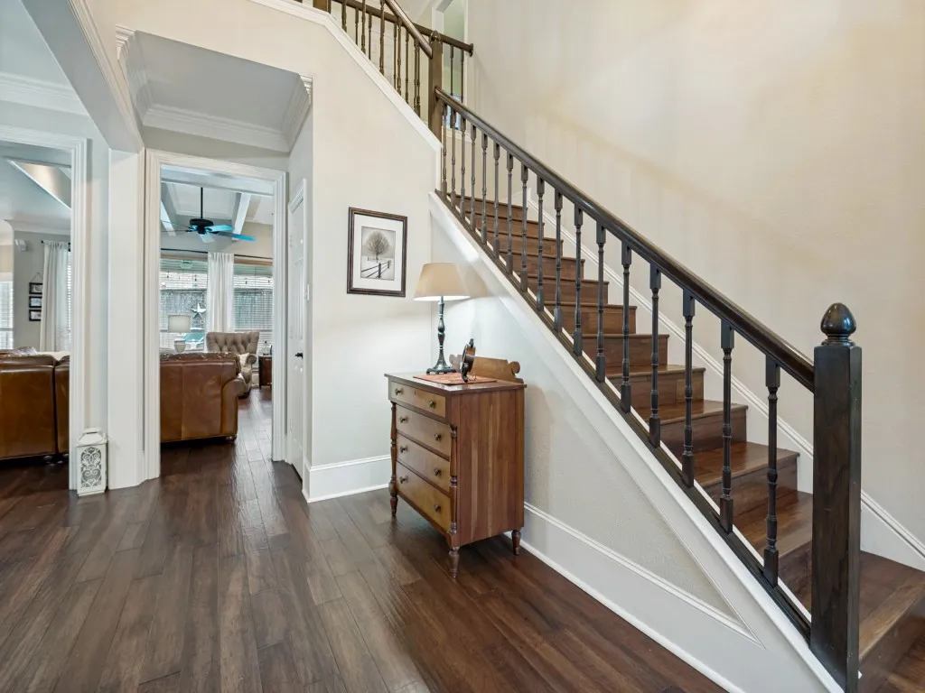 Single Family Residence For Sale in Tarrant County , 2326 Ox Bow Court, Arlington, Texas 76006, 4 Bedroom, 3 Bathroom, 2 Garage spaces, 2,825 Sqft, built in 1989, mls#21341556, Real Estate Agent in Arlington, Homes For Sale in Tarrant county, Homes For Sale in Arlington, Realtor in Arlington Texas, Real Estate Brokerage Independent Realty Texas, Luminita Cordes Realtor