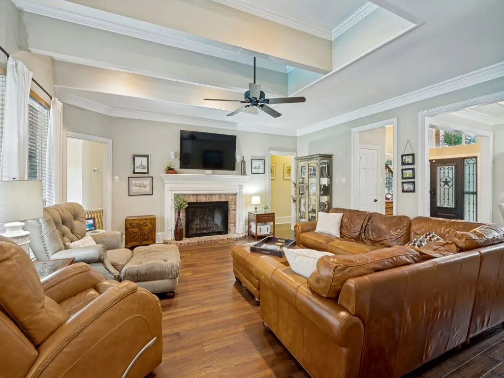 Single Family Residence For Sale in Tarrant County , 2326 Ox Bow Court, Arlington, Texas 76006, 4 Bedroom, 3 Bathroom, 2 Garage spaces, 2,825 Sqft, built in 1989, mls#21341556, Real Estate Agent in Arlington, Homes For Sale in Tarrant county, Homes For Sale in Arlington, Realtor in Arlington Texas, Real Estate Brokerage Independent Realty Texas, Luminita Cordes Realtor