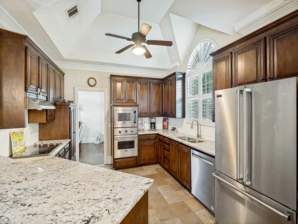 Single Family Residence For Sale in Tarrant County , 2326 Ox Bow Court, Arlington, Texas 76006, 4 Bedroom, 3 Bathroom, 2 Garage spaces, 2,825 Sqft, built in 1989, mls#21341556, Real Estate Agent in Arlington, Homes For Sale in Tarrant county, Homes For Sale in Arlington, Realtor in Arlington Texas, Real Estate Brokerage Independent Realty Texas, Luminita Cordes Realtor