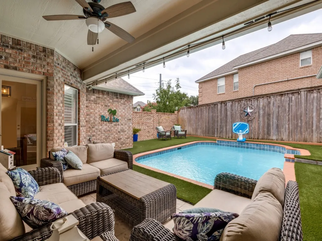 Single Family Residence For Sale in Tarrant County , 2326 Ox Bow Court, Arlington, Texas 76006, 4 Bedroom, 3 Bathroom, 2 Garage spaces, 2,825 Sqft, built in 1989, mls#21341556, Real Estate Agent in Arlington, Homes For Sale in Tarrant county, Homes For Sale in Arlington, Realtor in Arlington Texas, Real Estate Brokerage Independent Realty Texas, Luminita Cordes Realtor
