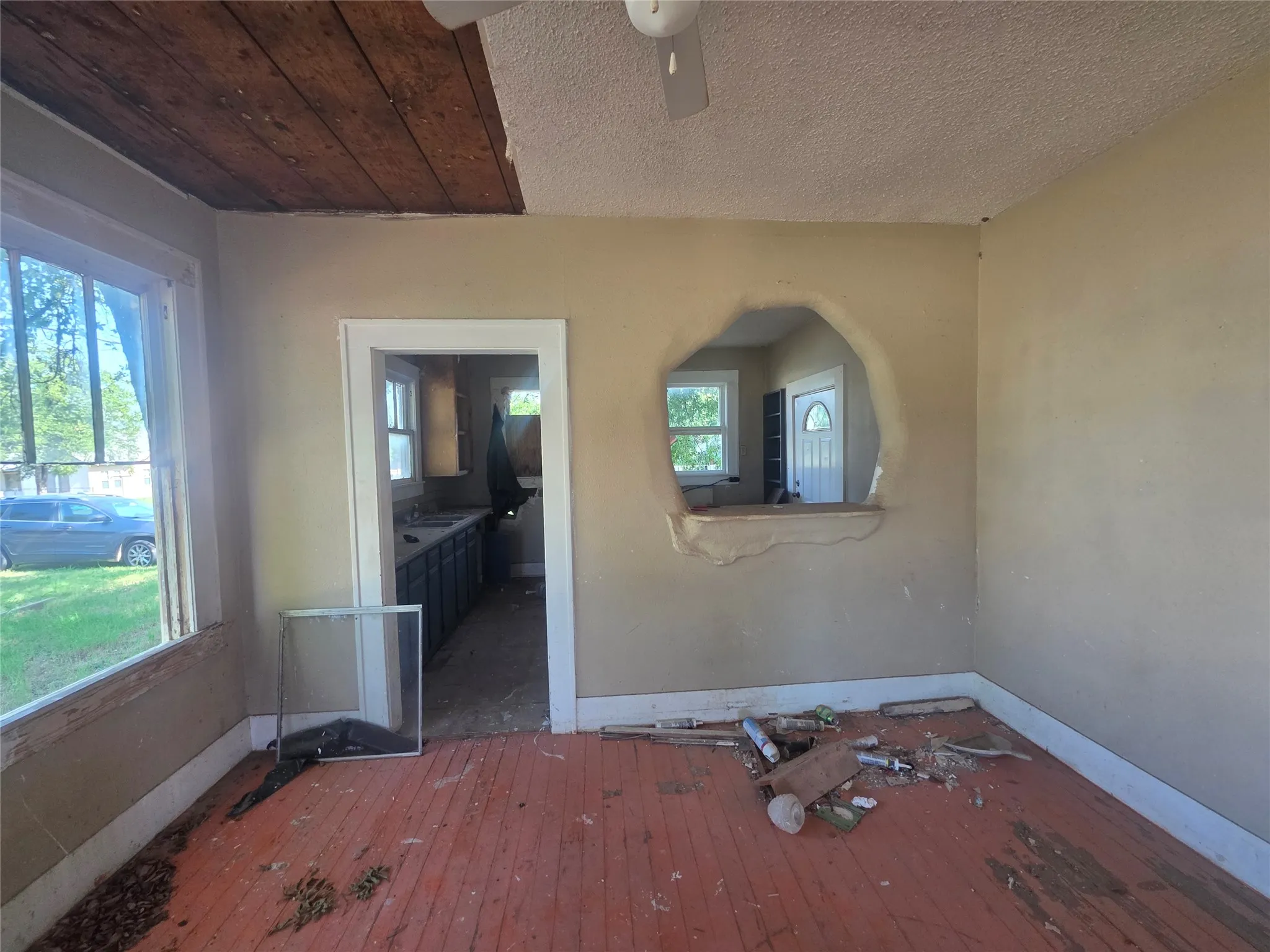 Single Family Residence For Sale in Stephens County , 1100 E Walker Street, Breckenridge, Texas 76424, 2 Bedroom, 1 Bathroom, Garage spaces, 1,035 Sqft, built in 0, mls#21339117, Real Estate Agent in Breckenridge, Homes For Sale in Stephens county, Homes For Sale in Breckenridge, Realtor in Breckenridge Texas, Real Estate Brokerage Independent Realty Texas, Luminita Cordes Realtor