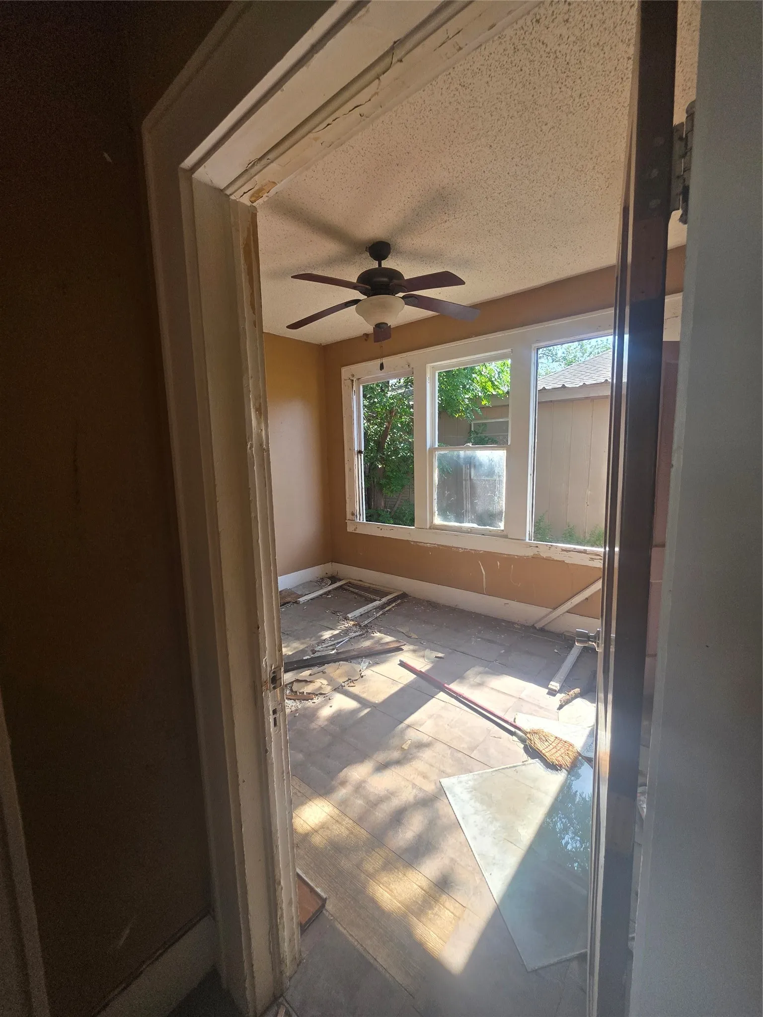 Single Family Residence For Sale in Stephens County , 1100 E Walker Street, Breckenridge, Texas 76424, 2 Bedroom, 1 Bathroom, Garage spaces, 1,035 Sqft, built in 0, mls#21339117, Real Estate Agent in Breckenridge, Homes For Sale in Stephens county, Homes For Sale in Breckenridge, Realtor in Breckenridge Texas, Real Estate Brokerage Independent Realty Texas, Luminita Cordes Realtor