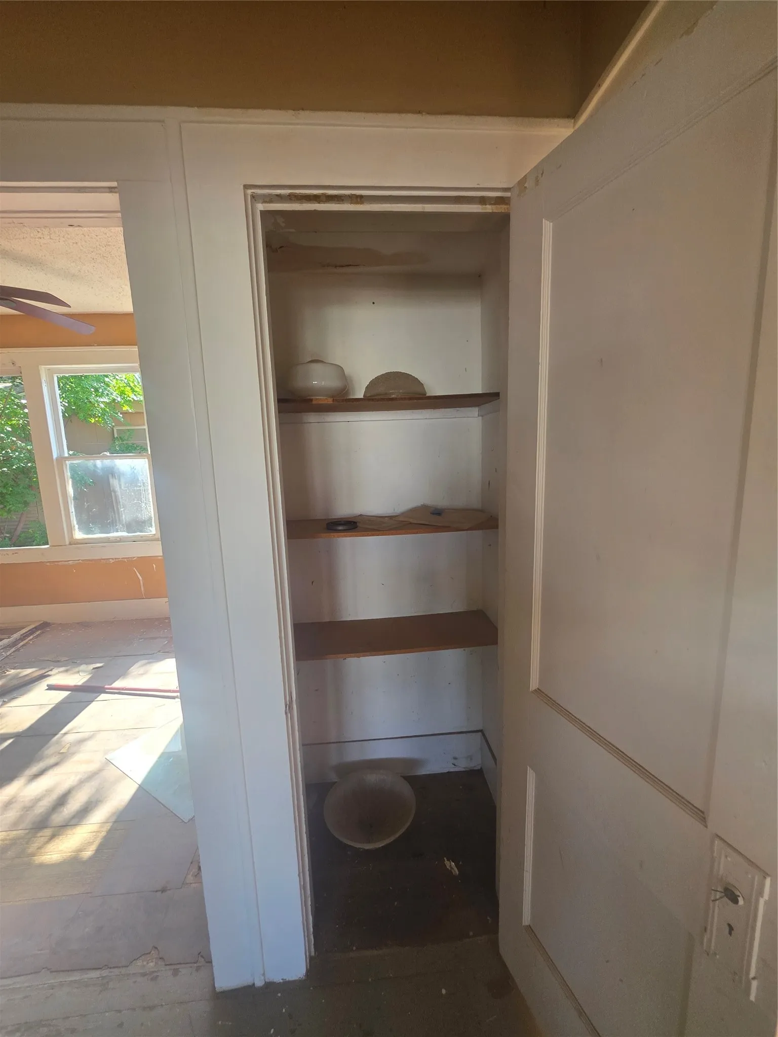 Single Family Residence For Sale in Stephens County , 1100 E Walker Street, Breckenridge, Texas 76424, 2 Bedroom, 1 Bathroom, Garage spaces, 1,035 Sqft, built in 0, mls#21339117, Real Estate Agent in Breckenridge, Homes For Sale in Stephens county, Homes For Sale in Breckenridge, Realtor in Breckenridge Texas, Real Estate Brokerage Independent Realty Texas, Luminita Cordes Realtor