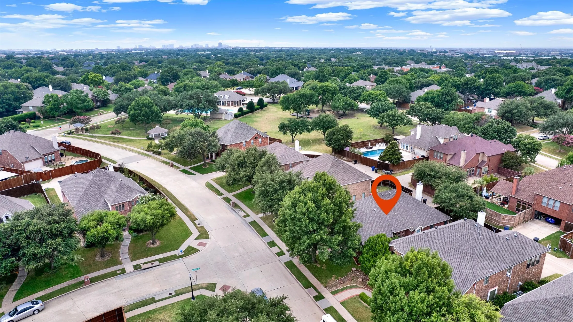 Single Family Residence For Sale in Collin County , 10925 Prescott Drive, Frisco, Texas 75033, 4 Bedroom, 3 Bathroom, 2 Garage spaces, 2,209 Sqft, built in 2004, mls#21311518, Real Estate Agent in Frisco, Homes For Sale in Collin county, Homes For Sale in Frisco, Realtor in Frisco Texas, Real Estate Brokerage Independent Realty Texas, Luminita Cordes Realtor