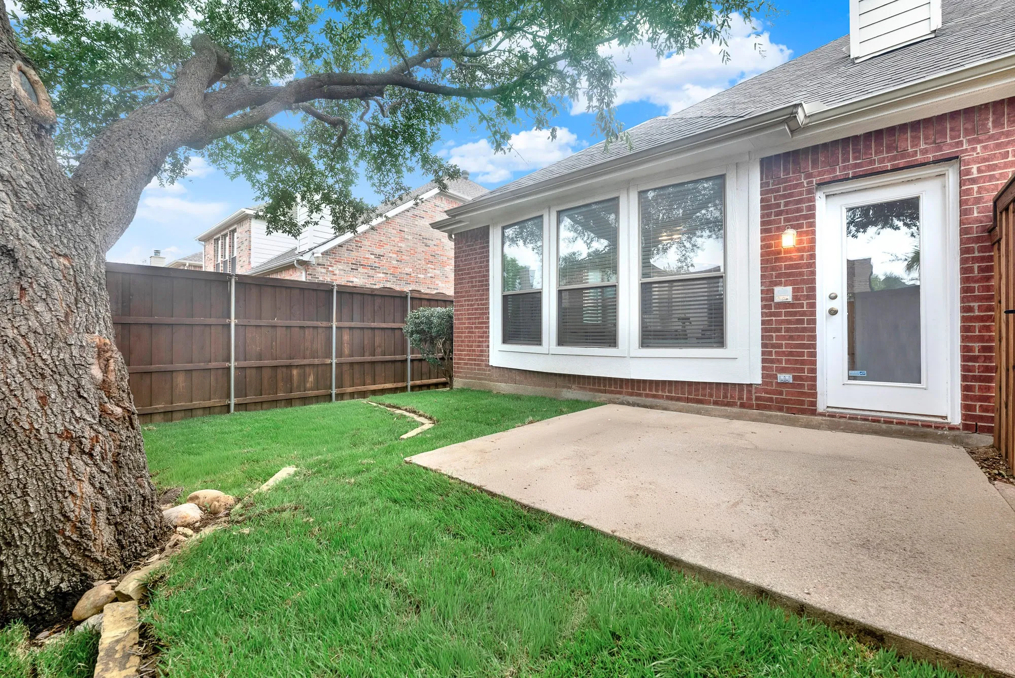 Single Family Residence For Sale in Collin County , 10925 Prescott Drive, Frisco, Texas 75033, 4 Bedroom, 3 Bathroom, 2 Garage spaces, 2,209 Sqft, built in 2004, mls#21311518, Real Estate Agent in Frisco, Homes For Sale in Collin county, Homes For Sale in Frisco, Realtor in Frisco Texas, Real Estate Brokerage Independent Realty Texas, Luminita Cordes Realtor