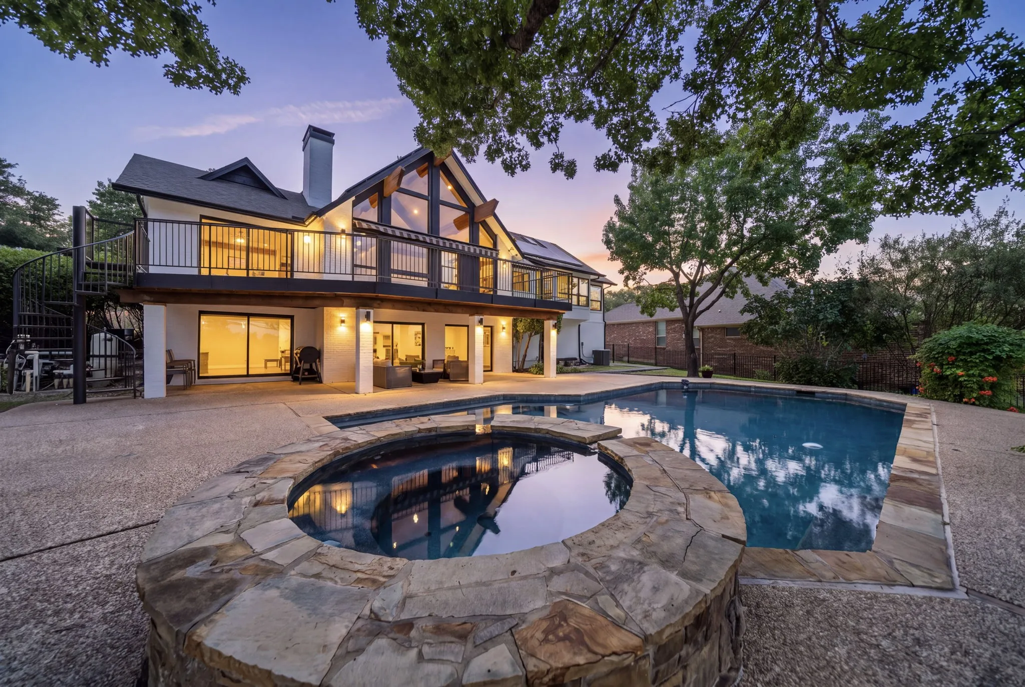 Single Family Residence For Sale in Denton County , 231 Oak Hill Drive, Trophy Club, Texas 76262, 5 Bedroom, 4 Bathroom, 2 Garage spaces, 3,903 Sqft, built in 1984, mls#21336138, Real Estate Agent in Trophy Club, Homes For Sale in Denton county, Homes For Sale in Trophy Club, Realtor in Trophy Club Texas, Real Estate Brokerage Independent Realty Texas, Luminita Cordes Realtor