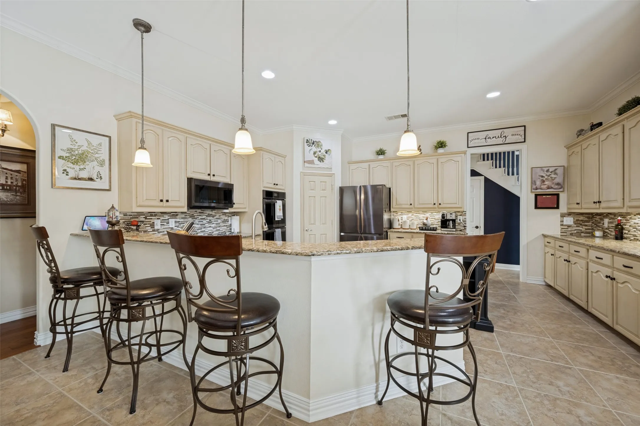 Single Family Residence For Sale in Denton County , 2300 High Pointe Drive, Corinth, Texas 76210, 4 Bedroom, 5 Bathroom, 3 Garage spaces, 3,434 Sqft, built in 2000, Price $695,000, mls#21341586, Real Estate Agent in Corinth, Homes For Sale in Denton county, Homes For Sale in Corinth, Realtor in Corinth Texas, Real Estate Brokerage Independent Realty Texas, Luminita Cordes Realtor