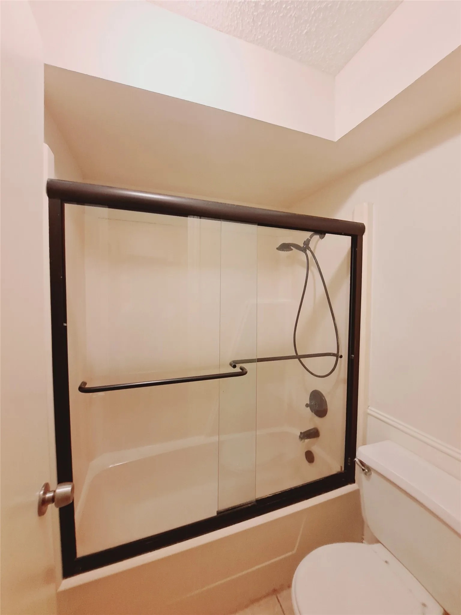 Single Family Residence For Rent in Dallas County , 4106 Cedar Creek Drive, Garland, Texas 75043, 3 Bedroom, 2 Bathroom, 2 Garage spaces, 1,612 Sqft, built in 1975, mls#21341681, Real Estate Agent in Garland, Homes For Rent in Dallas county, Homes For Rent in Garland, Realtor in Garland Texas, Real Estate Brokerage Independent Realty Texas, Luminita Cordes Realtor