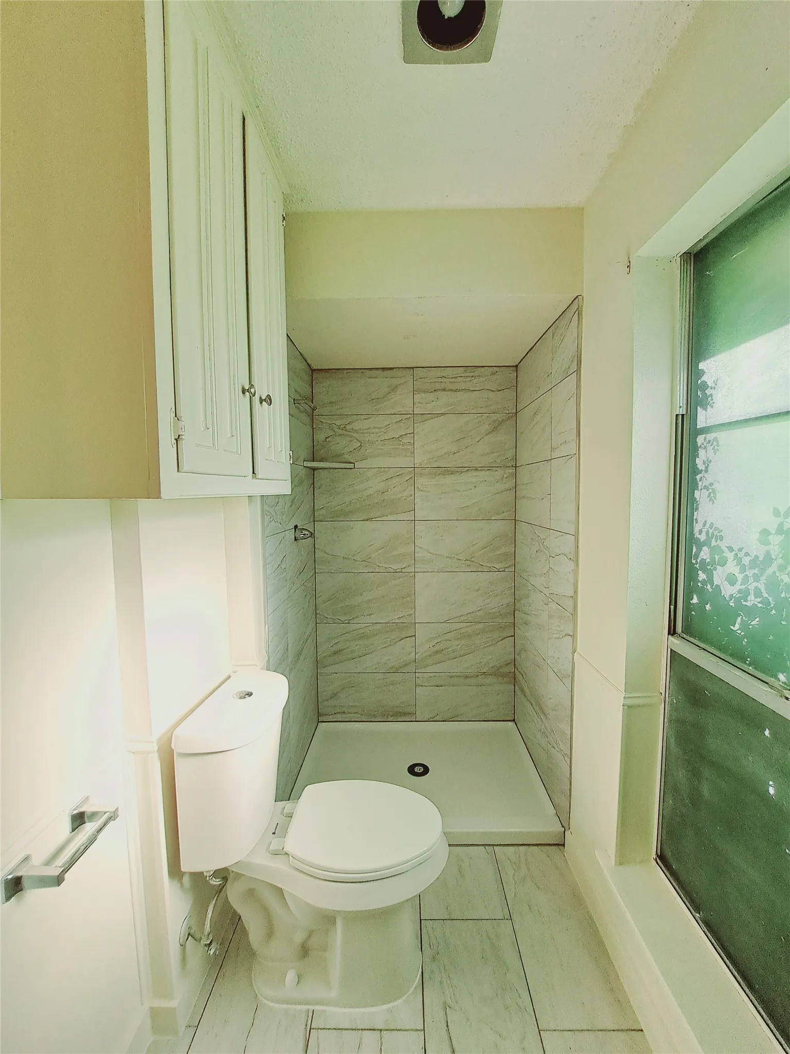 Single Family Residence For Rent in Dallas County , 4106 Cedar Creek Drive, Garland, Texas 75043, 3 Bedroom, 2 Bathroom, 2 Garage spaces, 1,612 Sqft, built in 1975, mls#21341681, Real Estate Agent in Garland, Homes For Rent in Dallas county, Homes For Rent in Garland, Realtor in Garland Texas, Real Estate Brokerage Independent Realty Texas, Luminita Cordes Realtor