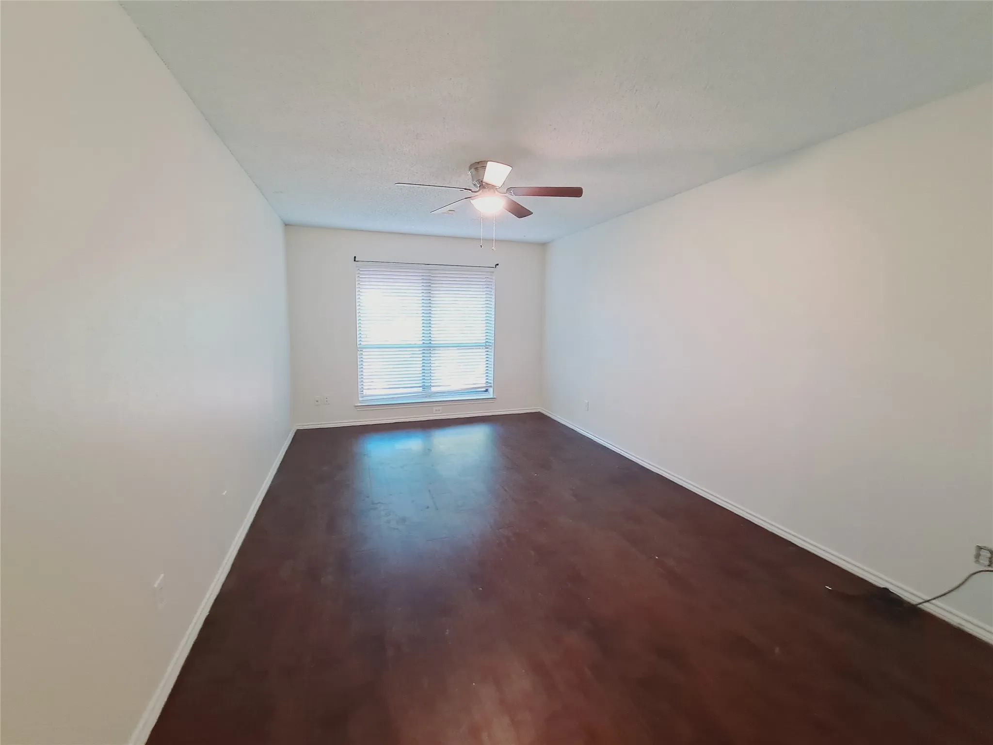 Single Family Residence For Rent in Dallas County , 4106 Cedar Creek Drive, Garland, Texas 75043, 3 Bedroom, 2 Bathroom, 2 Garage spaces, 1,612 Sqft, built in 1975, mls#21341681, Real Estate Agent in Garland, Homes For Rent in Dallas county, Homes For Rent in Garland, Realtor in Garland Texas, Real Estate Brokerage Independent Realty Texas, Luminita Cordes Realtor