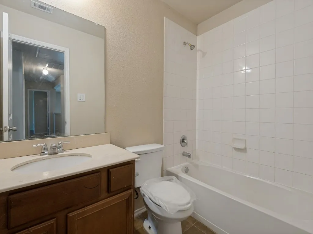 Single Family Residence For Rent in Kaufman County , 2005 Brackettville, Forney, Texas 75126, 4 Bedroom, 3 Bathroom, 2 Garage spaces, 2,520 Sqft, built in 2014, mls#21341682, Real Estate Agent in Forney, Homes For Rent in Kaufman county, Homes For Rent in Forney, Realtor in Forney Texas, Real Estate Brokerage Independent Realty Texas, Luminita Cordes Realtor