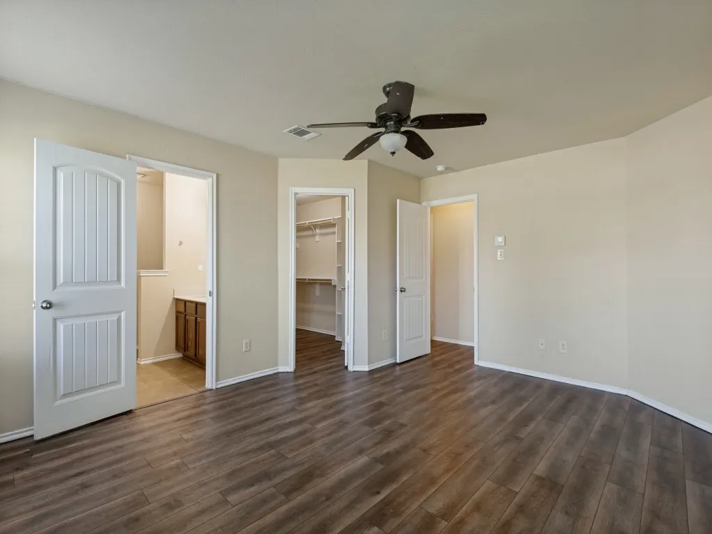 Single Family Residence For Rent in Kaufman County , 2005 Brackettville, Forney, Texas 75126, 4 Bedroom, 3 Bathroom, 2 Garage spaces, 2,520 Sqft, built in 2014, mls#21341682, Real Estate Agent in Forney, Homes For Rent in Kaufman county, Homes For Rent in Forney, Realtor in Forney Texas, Real Estate Brokerage Independent Realty Texas, Luminita Cordes Realtor