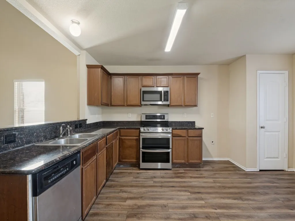Single Family Residence For Rent in Kaufman County , 2005 Brackettville, Forney, Texas 75126, 4 Bedroom, 3 Bathroom, 2 Garage spaces, 2,520 Sqft, built in 2014, mls#21341682, Real Estate Agent in Forney, Homes For Rent in Kaufman county, Homes For Rent in Forney, Realtor in Forney Texas, Real Estate Brokerage Independent Realty Texas, Luminita Cordes Realtor