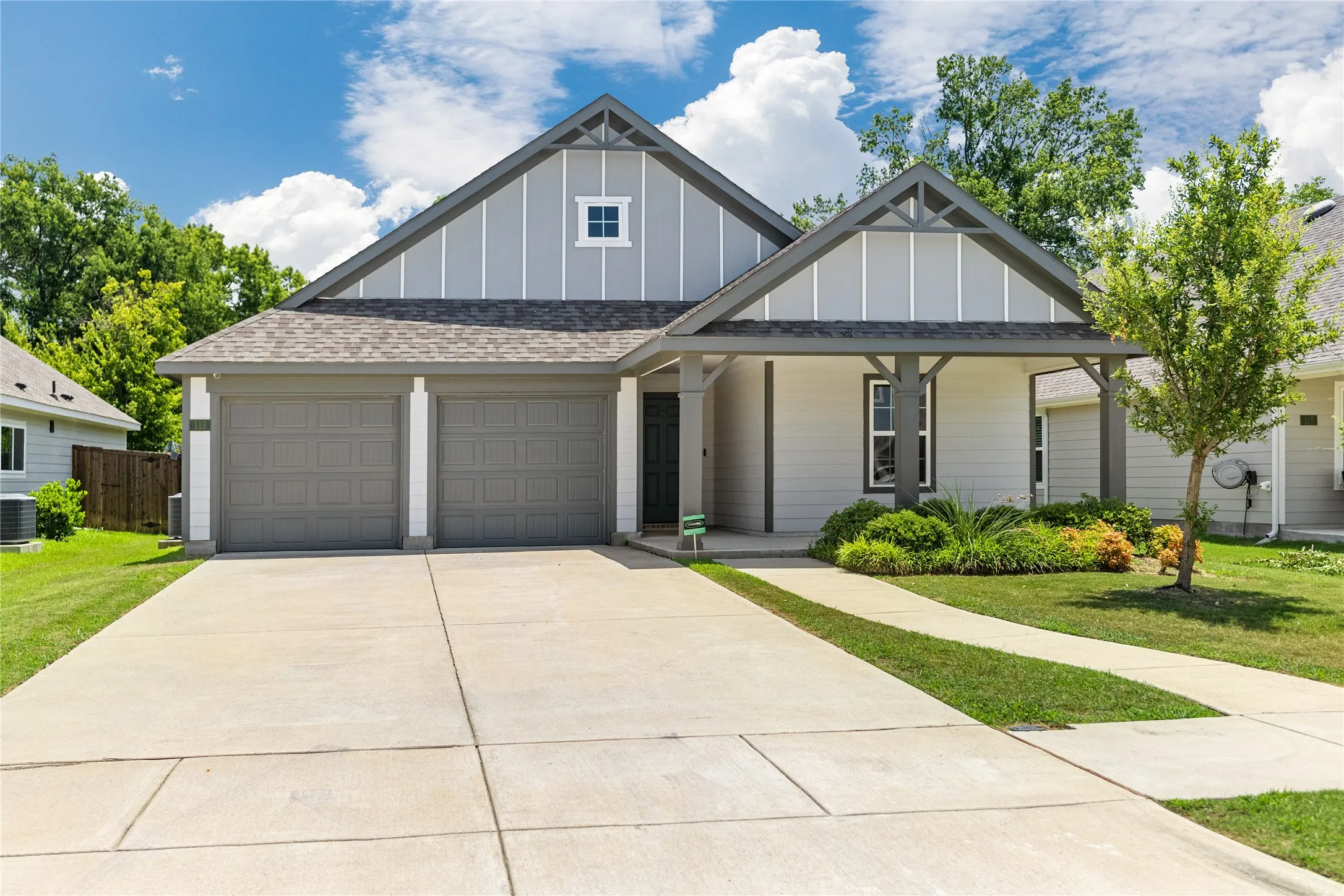 Single Family Residence For Sale in Kaufman County , 115 Rock Creek, Terrell, Texas 75160, 3 Bedroom, 2 Bathroom, 2 Garage spaces, 1,305 Sqft, built in 2022, mls#21340072, Real Estate Agent in Terrell, Homes For Sale in Kaufman county, Homes For Sale in Terrell, Realtor in Terrell Texas, Real Estate Brokerage Independent Realty Texas, Luminita Cordes Realtor