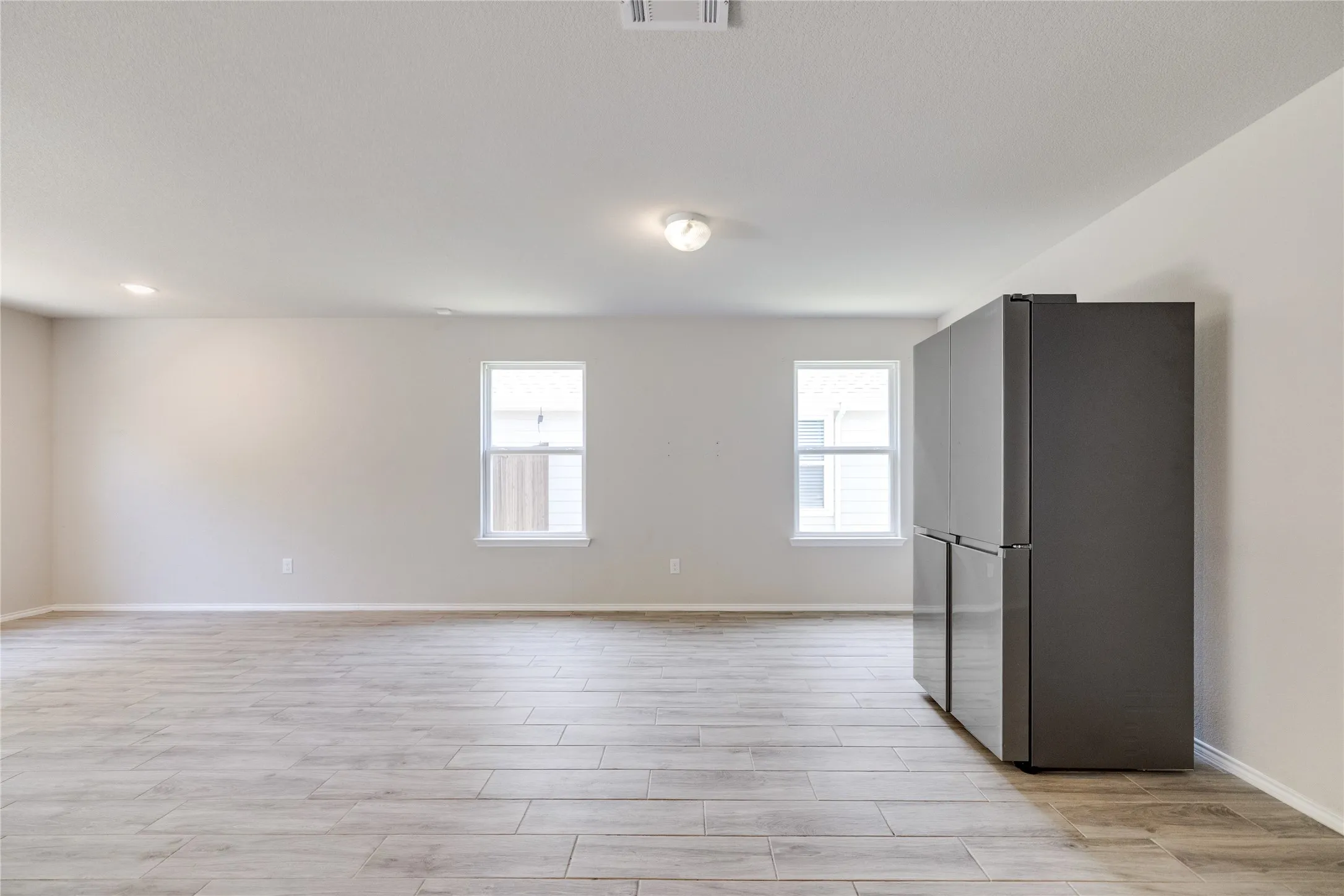 Single Family Residence For Sale in Kaufman County , 115 Rock Creek, Terrell, Texas 75160, 3 Bedroom, 2 Bathroom, 2 Garage spaces, 1,305 Sqft, built in 2022, mls#21340072, Real Estate Agent in Terrell, Homes For Sale in Kaufman county, Homes For Sale in Terrell, Realtor in Terrell Texas, Real Estate Brokerage Independent Realty Texas, Luminita Cordes Realtor