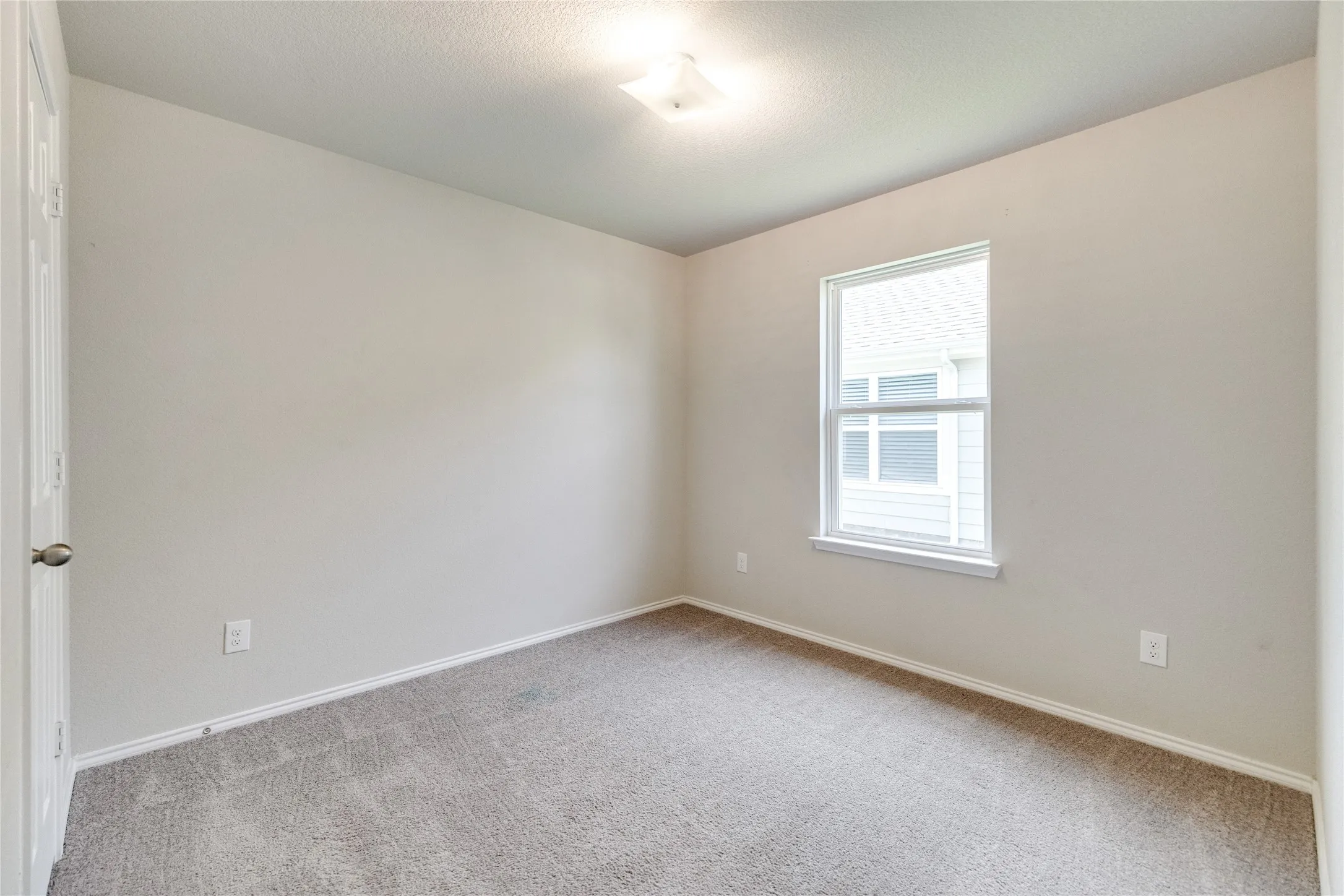 Single Family Residence For Sale in Kaufman County , 115 Rock Creek, Terrell, Texas 75160, 3 Bedroom, 2 Bathroom, 2 Garage spaces, 1,305 Sqft, built in 2022, mls#21340072, Real Estate Agent in Terrell, Homes For Sale in Kaufman county, Homes For Sale in Terrell, Realtor in Terrell Texas, Real Estate Brokerage Independent Realty Texas, Luminita Cordes Realtor