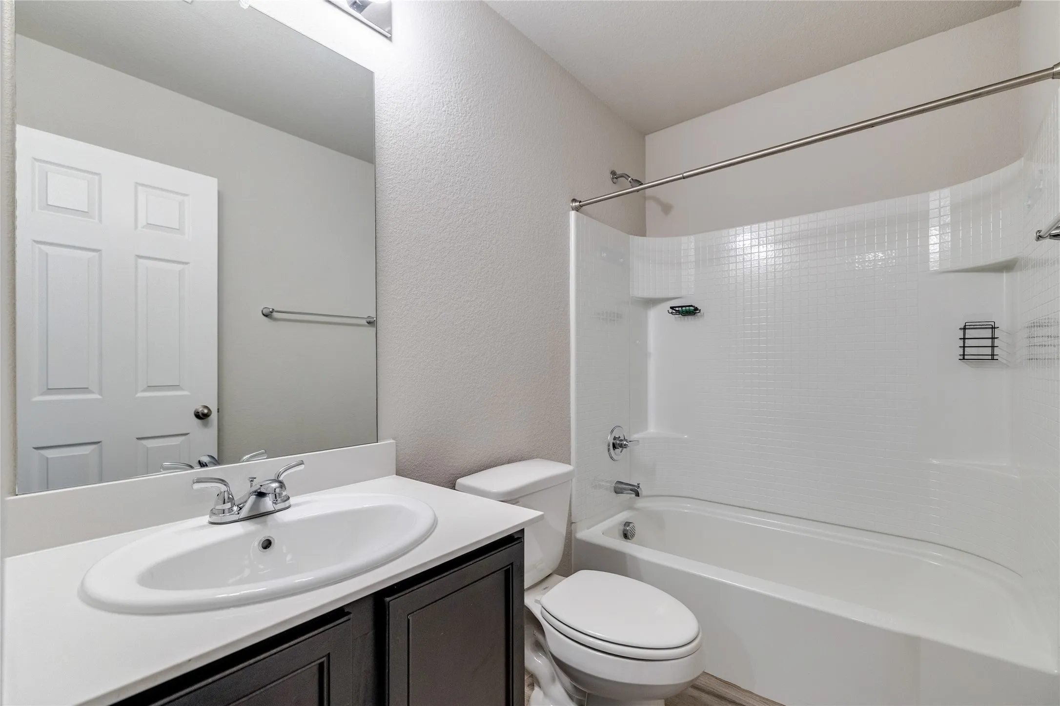 Single Family Residence For Sale in Kaufman County , 115 Rock Creek, Terrell, Texas 75160, 3 Bedroom, 2 Bathroom, 2 Garage spaces, 1,305 Sqft, built in 2022, mls#21340072, Real Estate Agent in Terrell, Homes For Sale in Kaufman county, Homes For Sale in Terrell, Realtor in Terrell Texas, Real Estate Brokerage Independent Realty Texas, Luminita Cordes Realtor
