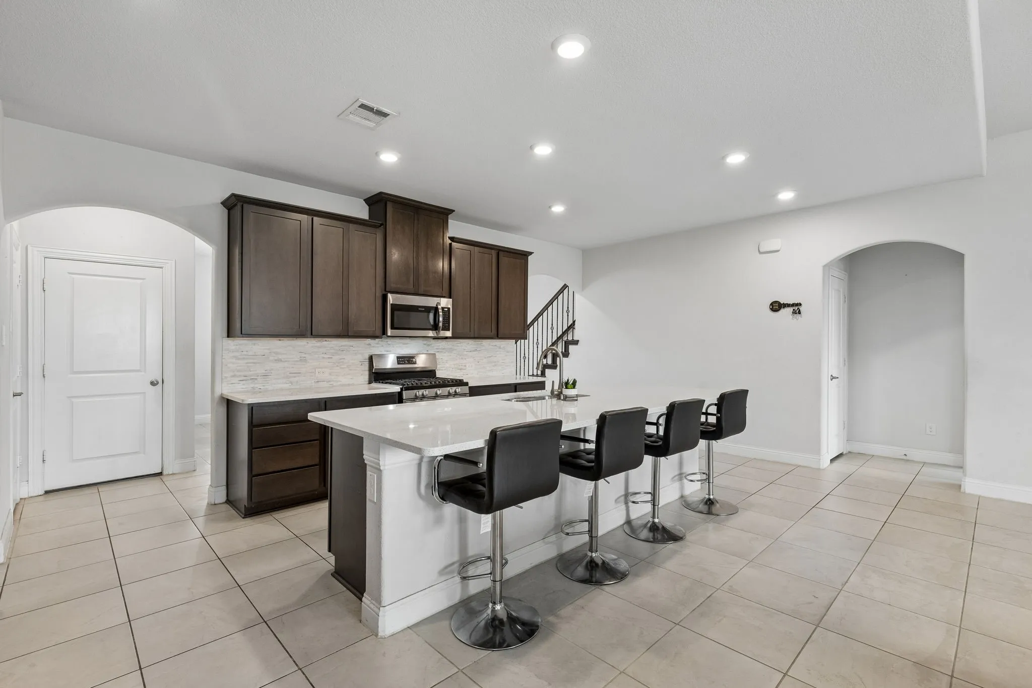 Single Family Residence For Sale in Denton County , 2900 Half Moon Road, Aubrey, Texas 76227, 5 Bedroom, 4 Bathroom, 3 Garage spaces, 3,282 Sqft, built in 2019, Price $460,000, mls#21341516, Real Estate Agent in Aubrey, Homes For Sale in Denton county, Homes For Sale in Aubrey, Realtor in Aubrey Texas, Real Estate Brokerage Independent Realty Texas, Luminita Cordes Realtor