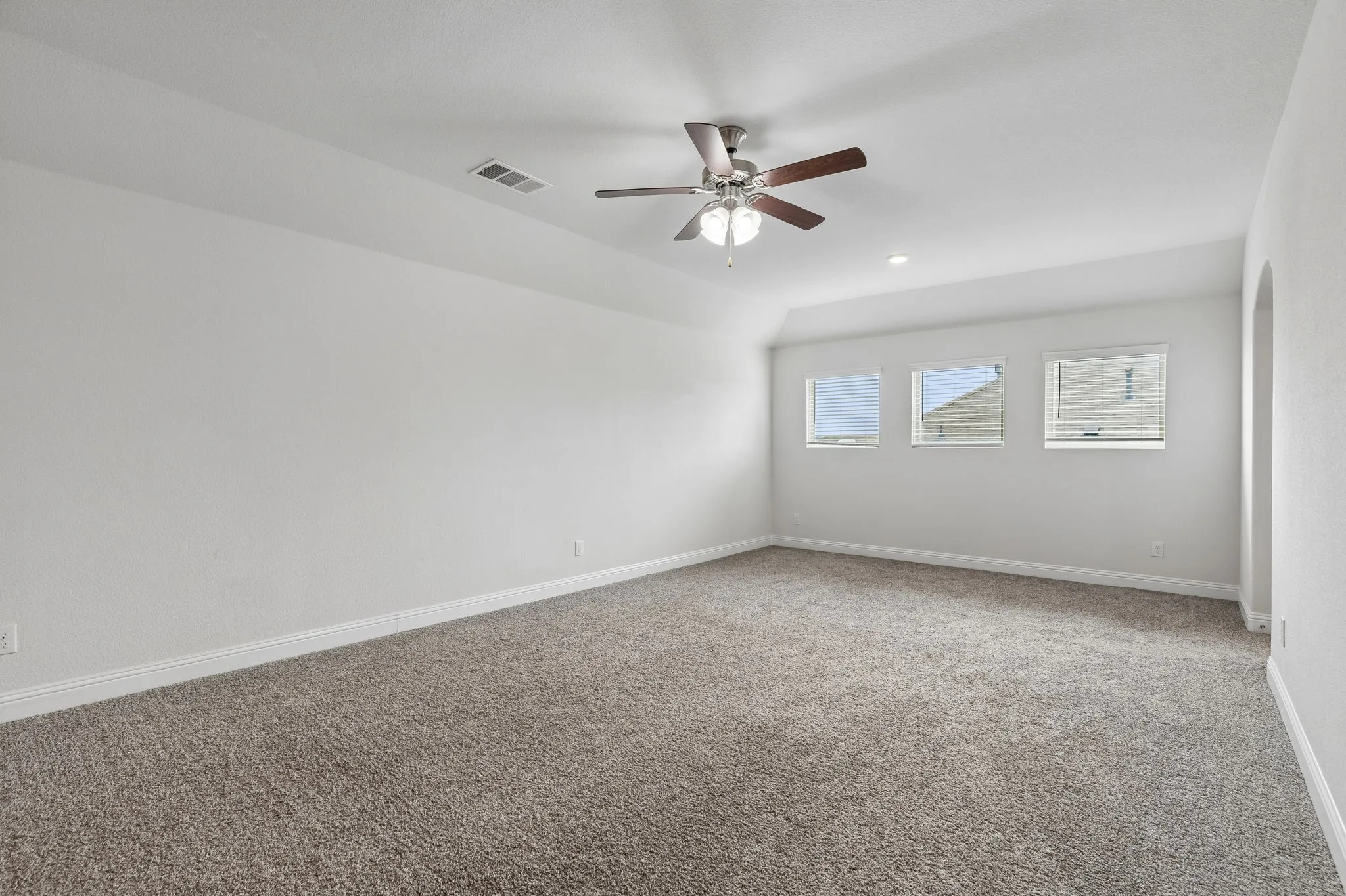 Single Family Residence For Sale in Denton County , 2900 Half Moon Road, Aubrey, Texas 76227, 5 Bedroom, 4 Bathroom, 3 Garage spaces, 3,282 Sqft, built in 2019, Price $460,000, mls#21341516, Real Estate Agent in Aubrey, Homes For Sale in Denton county, Homes For Sale in Aubrey, Realtor in Aubrey Texas, Real Estate Brokerage Independent Realty Texas, Luminita Cordes Realtor