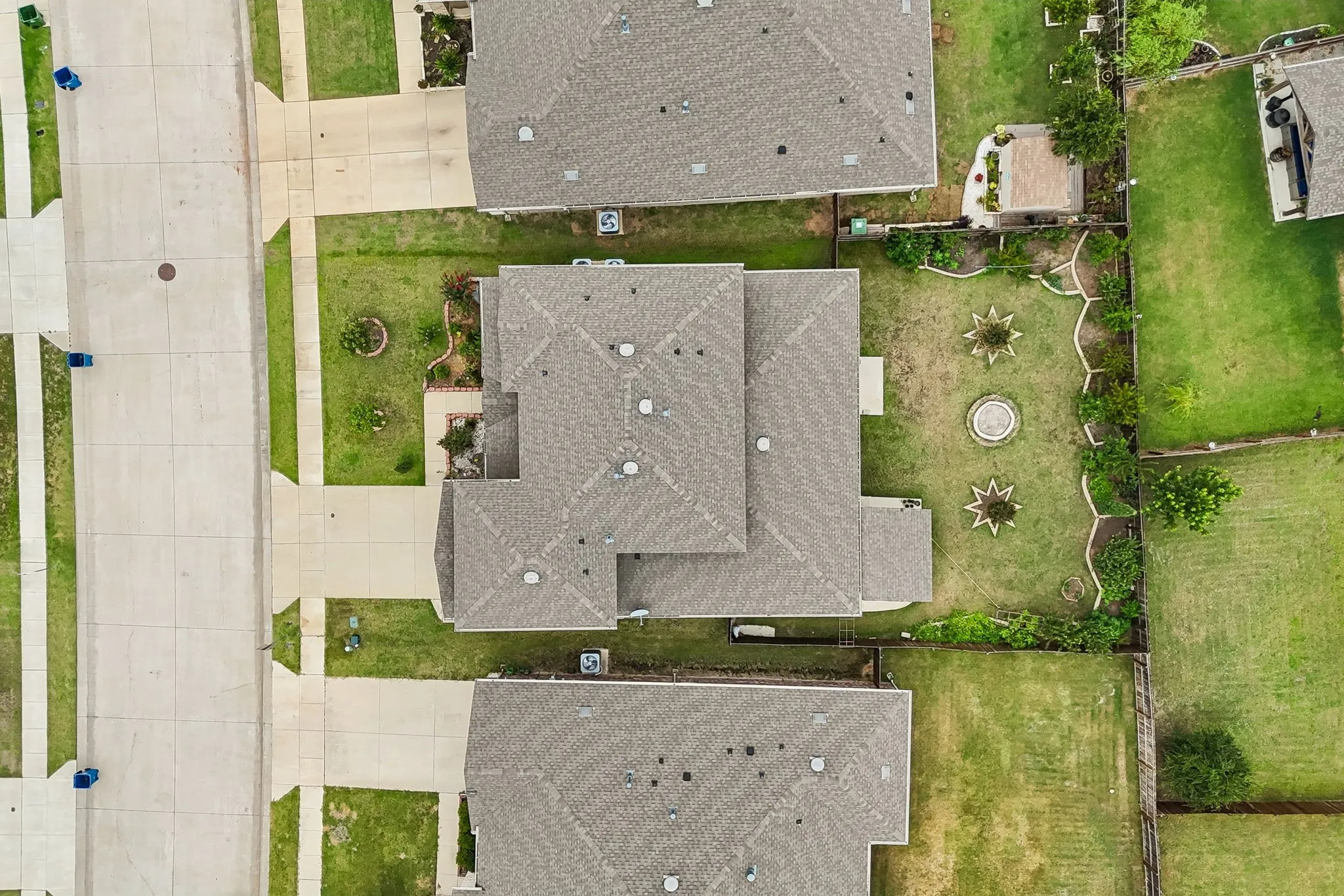 Single Family Residence For Sale in Denton County , 2900 Half Moon Road, Aubrey, Texas 76227, 5 Bedroom, 4 Bathroom, 3 Garage spaces, 3,282 Sqft, built in 2019, Price $460,000, mls#21341516, Real Estate Agent in Aubrey, Homes For Sale in Denton county, Homes For Sale in Aubrey, Realtor in Aubrey Texas, Real Estate Brokerage Independent Realty Texas, Luminita Cordes Realtor