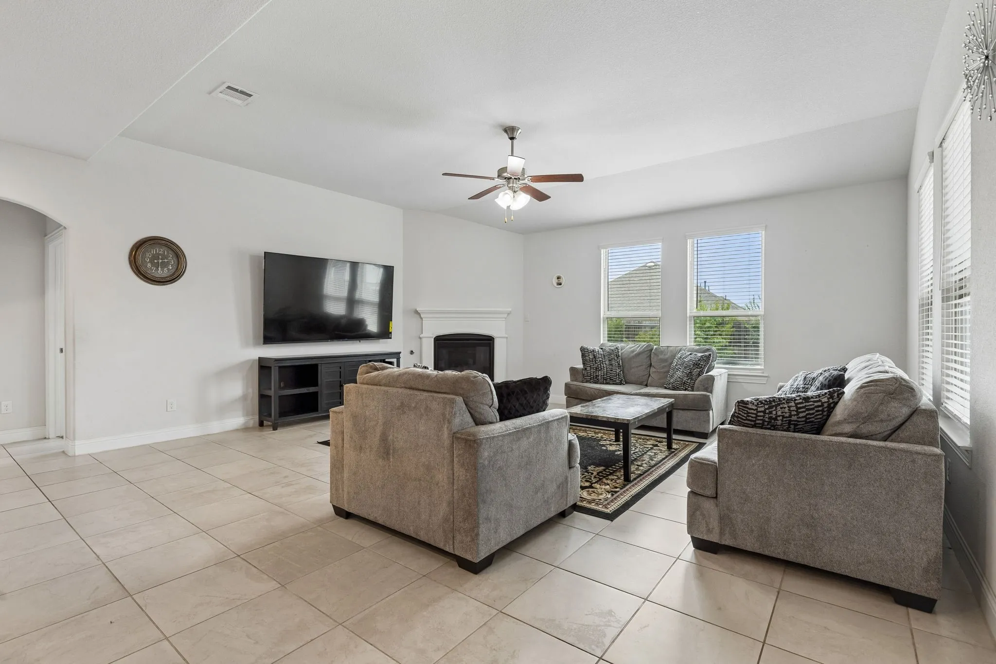 Single Family Residence For Sale in Denton County , 2900 Half Moon Road, Aubrey, Texas 76227, 5 Bedroom, 4 Bathroom, 3 Garage spaces, 3,282 Sqft, built in 2019, Price $460,000, mls#21341516, Real Estate Agent in Aubrey, Homes For Sale in Denton county, Homes For Sale in Aubrey, Realtor in Aubrey Texas, Real Estate Brokerage Independent Realty Texas, Luminita Cordes Realtor