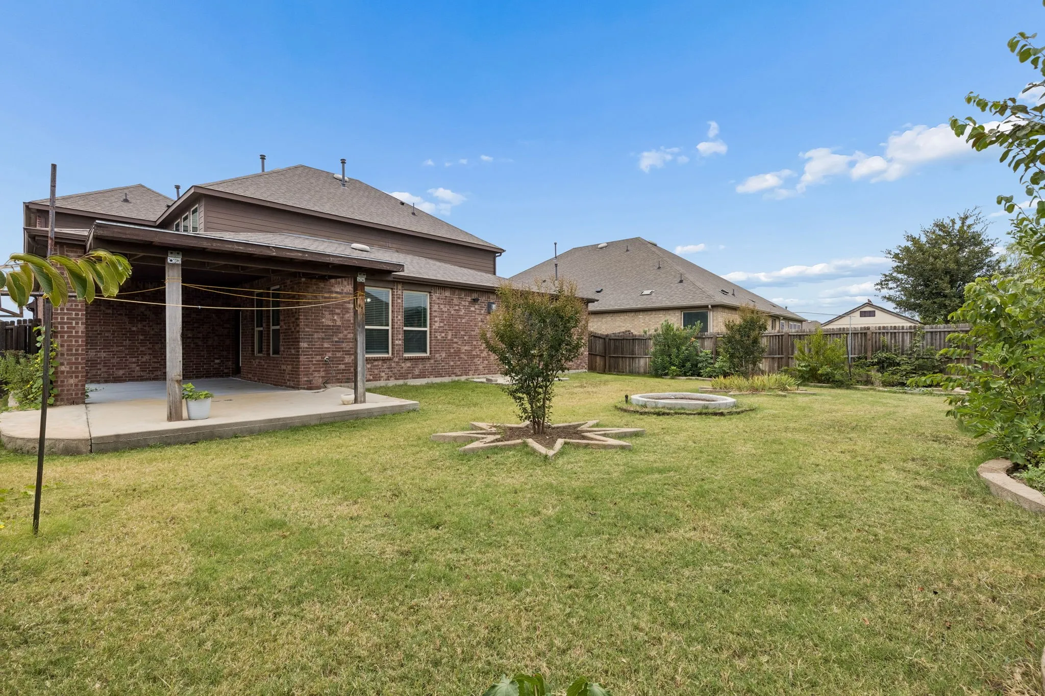 Single Family Residence For Sale in Denton County , 2900 Half Moon Road, Aubrey, Texas 76227, 5 Bedroom, 4 Bathroom, 3 Garage spaces, 3,282 Sqft, built in 2019, Price $460,000, mls#21341516, Real Estate Agent in Aubrey, Homes For Sale in Denton county, Homes For Sale in Aubrey, Realtor in Aubrey Texas, Real Estate Brokerage Independent Realty Texas, Luminita Cordes Realtor