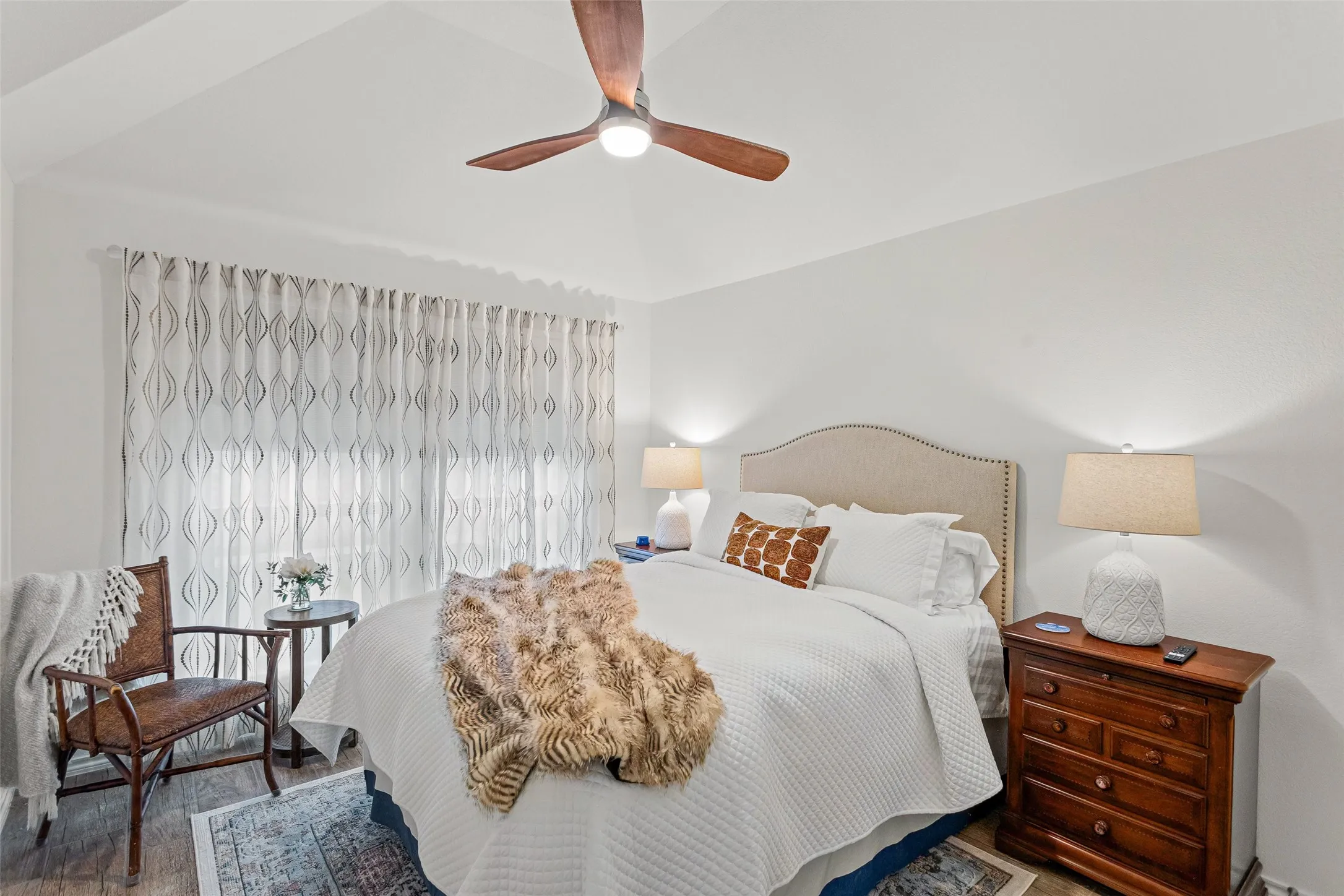 Single Family Residence For Sale in Tarrant County , 6921 Trail Rock Drive, Benbrook, Texas 76126, 3 Bedroom, 2 Bathroom, 2 Garage spaces, 1,786 Sqft, built in 2022, mls#21341358, Real Estate Agent in Benbrook, Homes For Sale in Tarrant county, Homes For Sale in Benbrook, Realtor in Benbrook Texas, Real Estate Brokerage Independent Realty Texas, Luminita Cordes Realtor