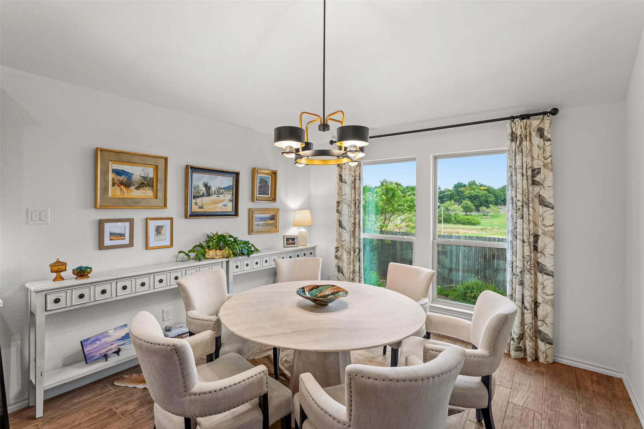 Stunning Dining Area With A Beautiful View