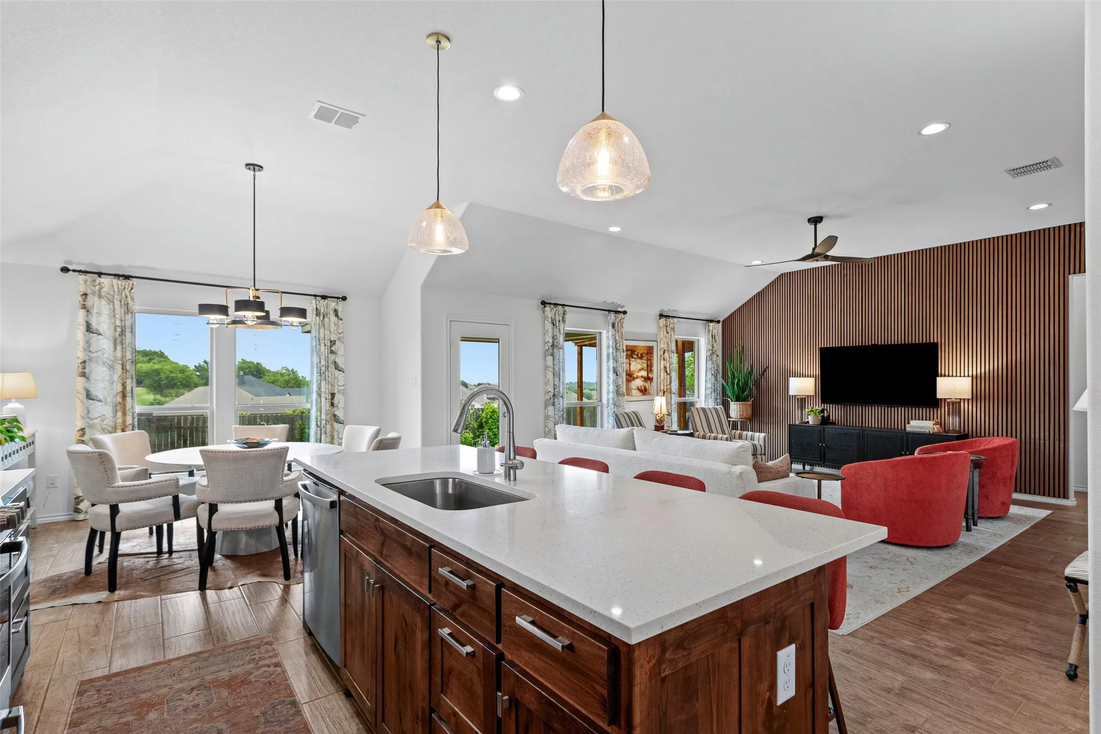 Island With Breakfast Bar For Casual Dining