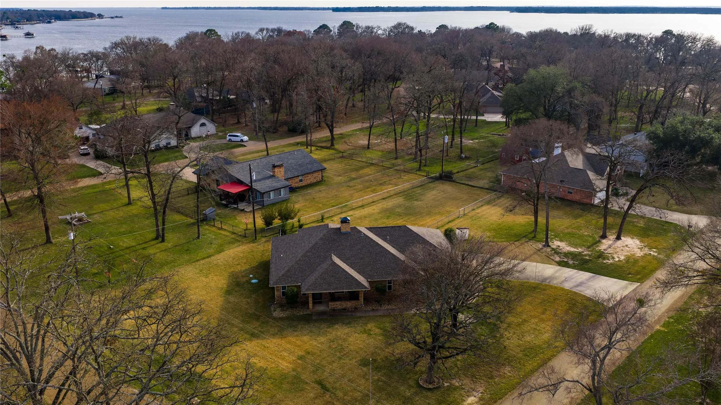 Single Family Residence For Sale in Henderson County , 111 Havenwood Drive, Enchanted Oaks, Texas 75156, 3 Bedroom, 2 Bathroom, 2 Garage spaces, 1,852 Sqft, built in 1990, mls#21341595, Real Estate Agent in Enchanted Oaks, Homes For Sale in Henderson county, Homes For Sale in Enchanted Oaks, Realtor in Enchanted Oaks Texas, Real Estate Brokerage Independent Realty Texas, Luminita Cordes Realtor