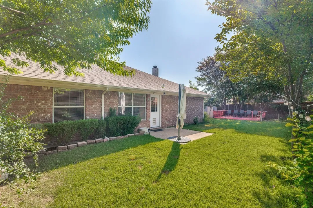 Single Family Residence For Sale in Collin County , 3705 Pinetree Drive, Mc Kinney, Texas 75070, 3 Bedroom, 2 Bathroom, 2 Garage spaces, 1,759 Sqft, built in 1999, mls#21341622, Real Estate Agent in Mc Kinney, Homes For Sale in Collin county, Homes For Sale in Mc Kinney, Realtor in Mc Kinney Texas, Real Estate Brokerage Independent Realty Texas, Luminita Cordes Realtor