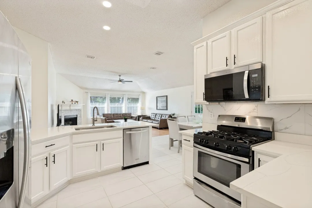 Single Family Residence For Sale in Collin County , 3705 Pinetree Drive, Mc Kinney, Texas 75070, 3 Bedroom, 2 Bathroom, 2 Garage spaces, 1,759 Sqft, built in 1999, mls#21341622, Real Estate Agent in Mc Kinney, Homes For Sale in Collin county, Homes For Sale in Mc Kinney, Realtor in Mc Kinney Texas, Real Estate Brokerage Independent Realty Texas, Luminita Cordes Realtor