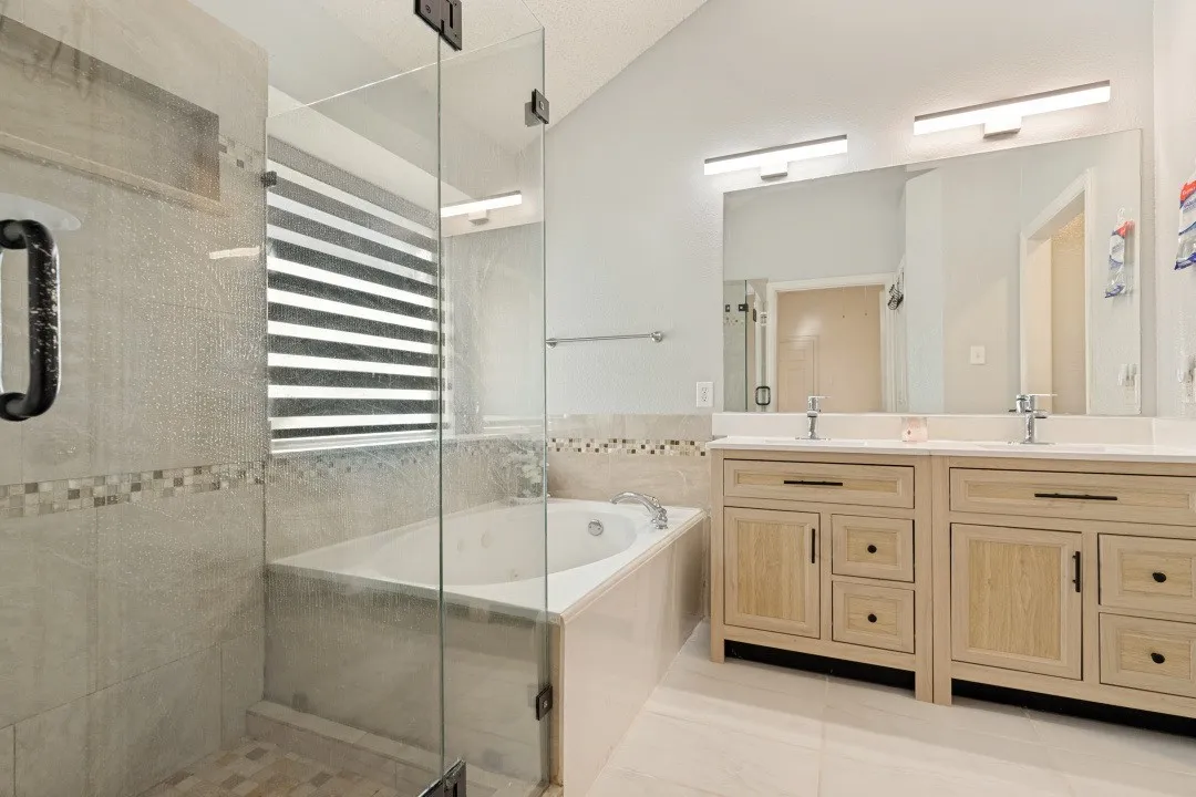 Single Family Residence For Sale in Collin County , 3705 Pinetree Drive, Mc Kinney, Texas 75070, 3 Bedroom, 2 Bathroom, 2 Garage spaces, 1,759 Sqft, built in 1999, mls#21341622, Real Estate Agent in Mc Kinney, Homes For Sale in Collin county, Homes For Sale in Mc Kinney, Realtor in Mc Kinney Texas, Real Estate Brokerage Independent Realty Texas, Luminita Cordes Realtor